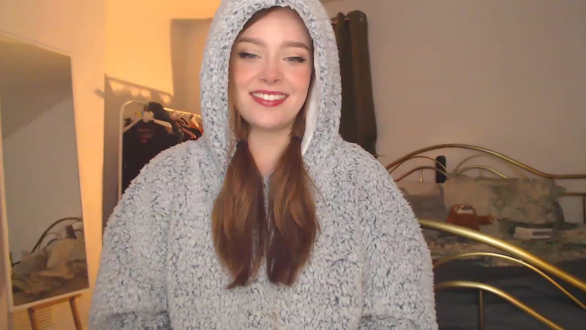 Gallery image thumbnail from KittyCash3w's myfreecams stream on, 12/22/2022, 20:12 image 8 of 20