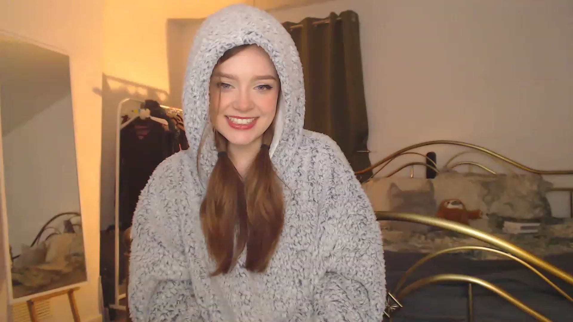 Gallery image thumbnail from KittyCash3w's myfreecams stream on, 12/22/2022, 20:12 image 7 of 20