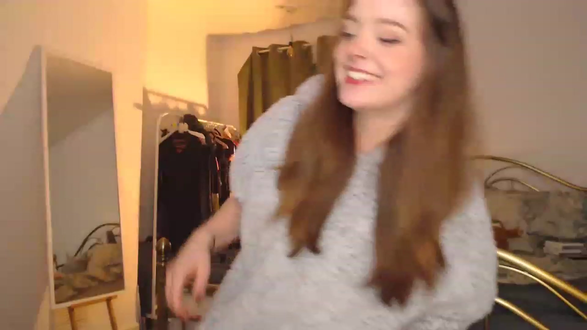 Gallery image thumbnail from KittyCash3w's myfreecams stream on, 12/22/2022, 20:33 image 7 of 20