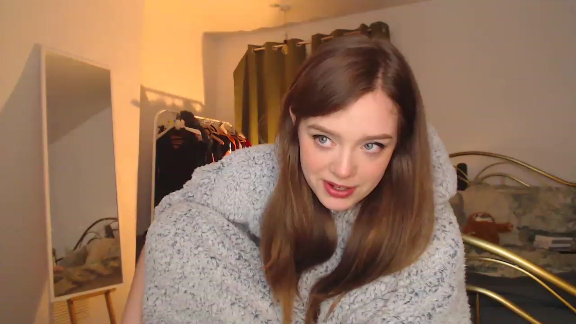 Gallery image thumbnail from KittyCash3w's myfreecams stream on, 12/22/2022, 20:33 image 11 of 20