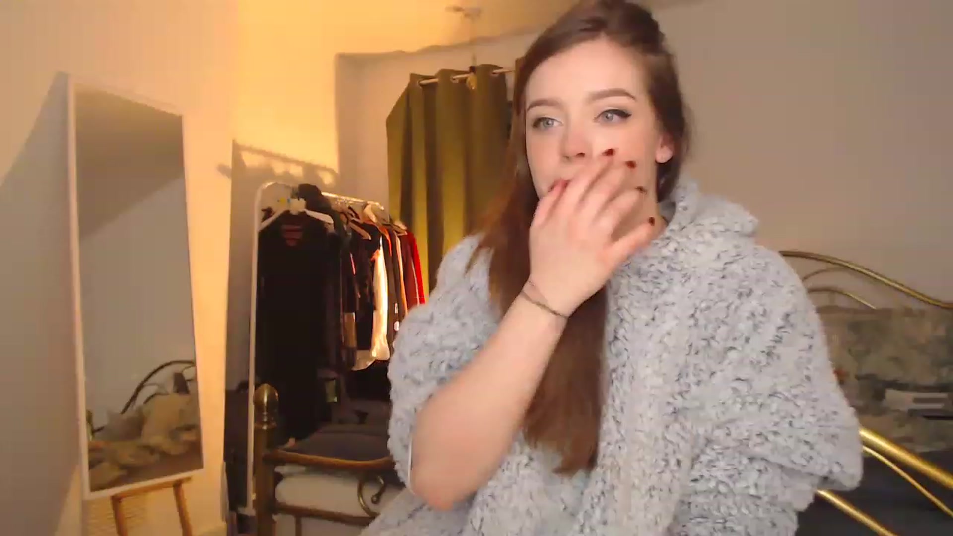 Gallery image thumbnail from KittyCash3w's myfreecams stream on, 12/22/2022, 20:33 image 12 of 20