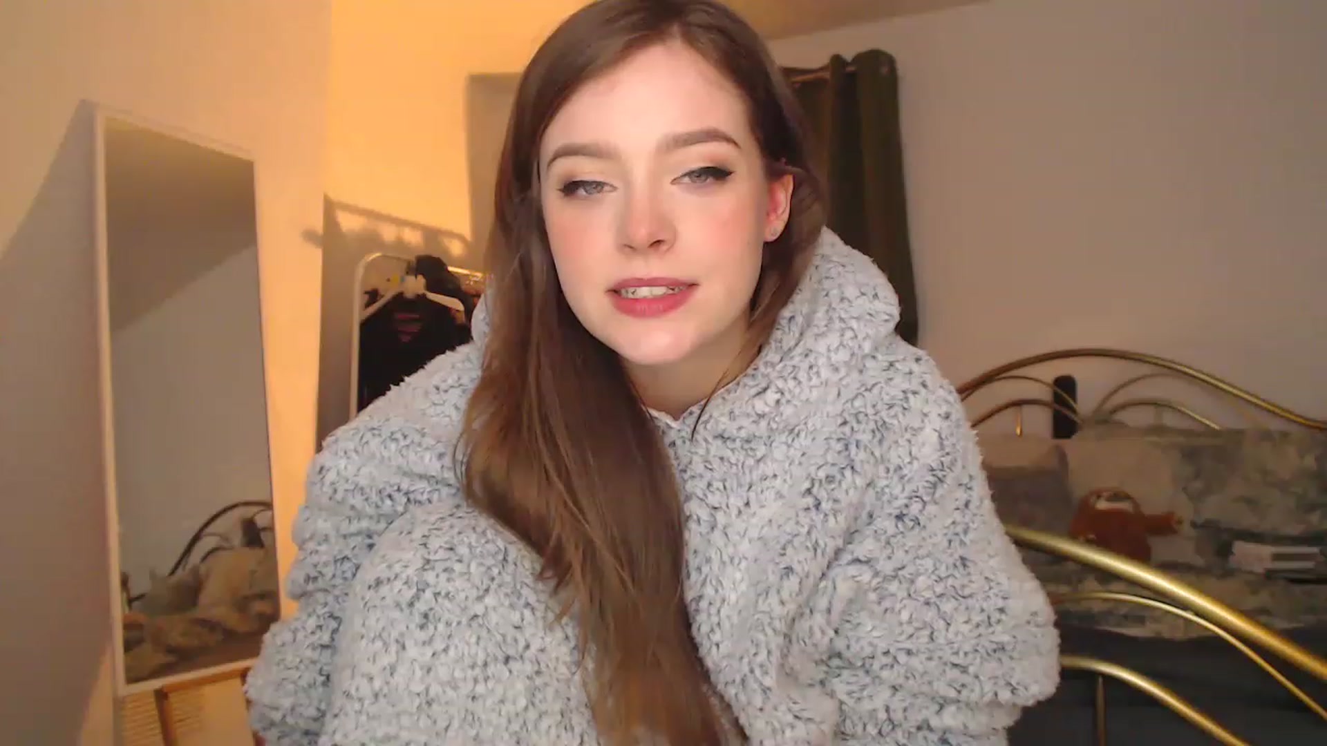 Gallery image thumbnail from KittyCash3w's myfreecams stream on, 12/22/2022, 20:33 image 15 of 20