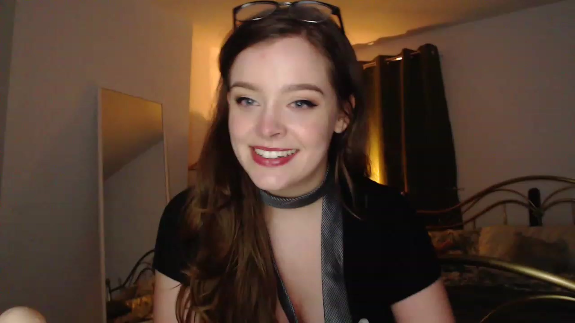 Gallery image thumbnail from KittyCash3w's myfreecams stream on, 12/26/2022, 21:11 image 6 of 20