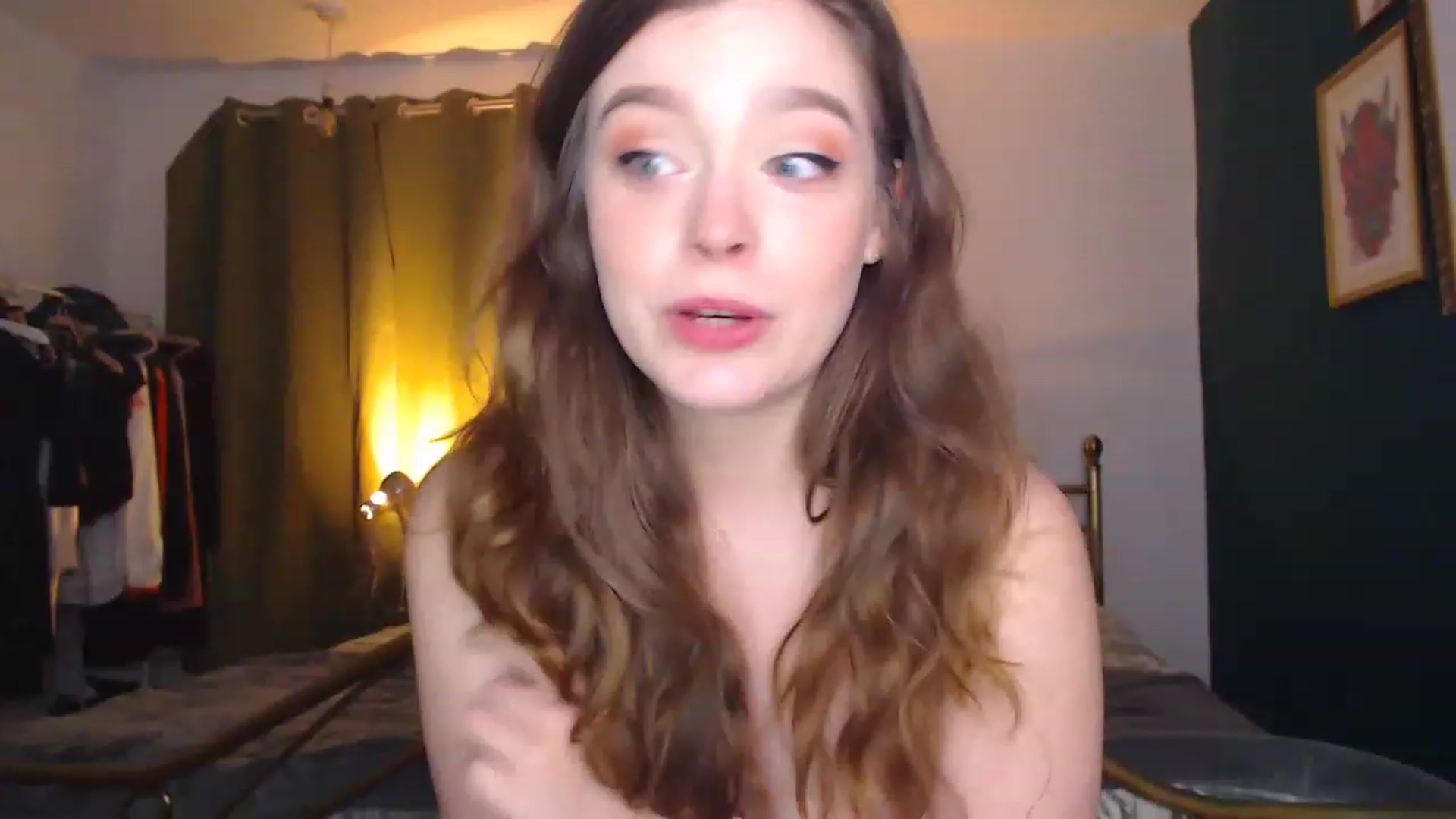 Gallery image thumbnail from KittyCash3w's myfreecams stream on, 12/28/2022, 20:48 image 17 of 20