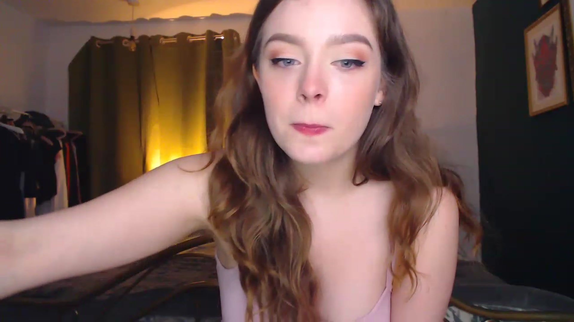 Gallery image thumbnail from KittyCash3w's myfreecams stream on, 12/28/2022, 20:48 image 12 of 20
