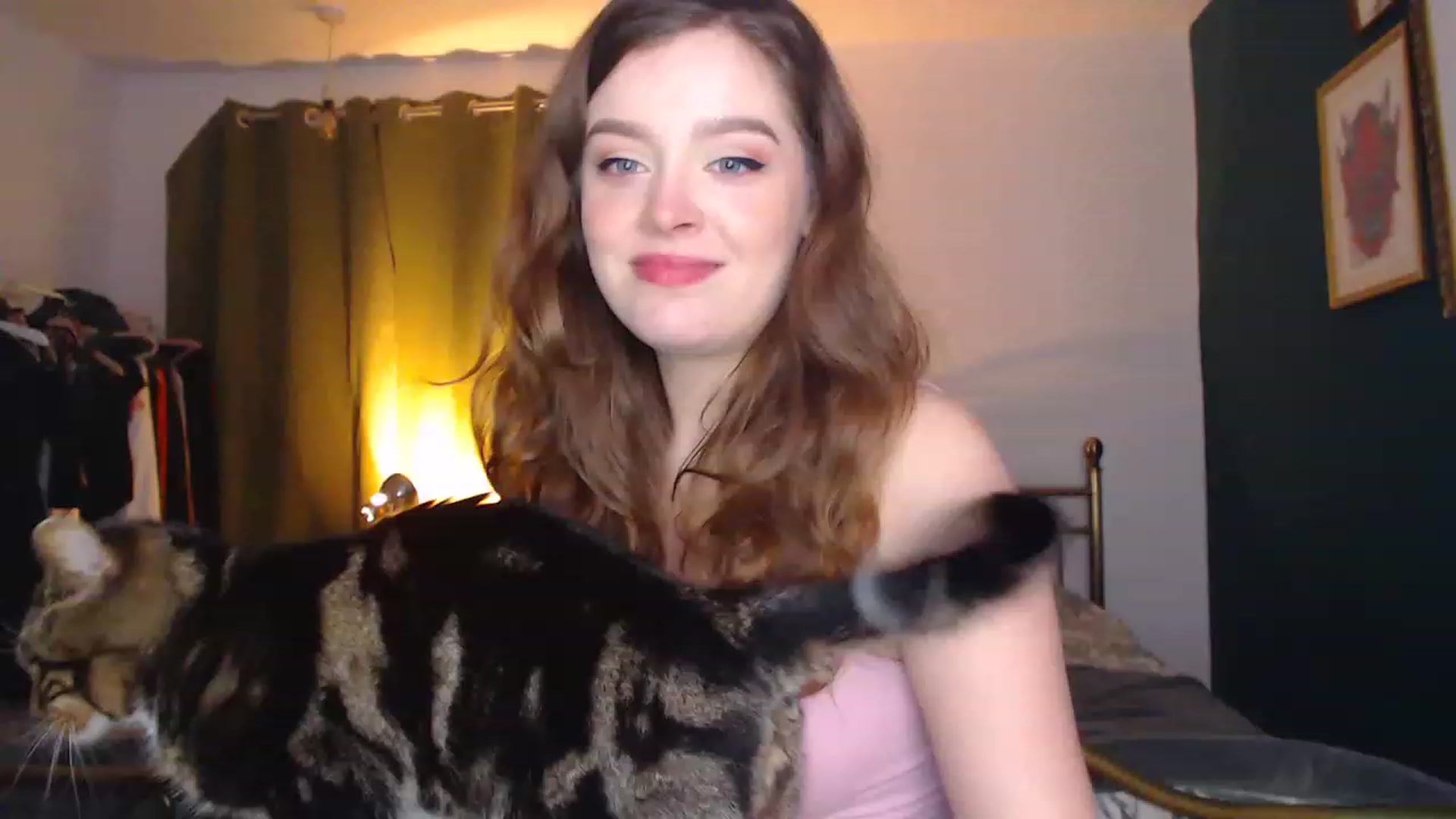 Gallery image thumbnail from KittyCash3w's myfreecams stream on, 12/28/2022, 20:48 image 19 of 20