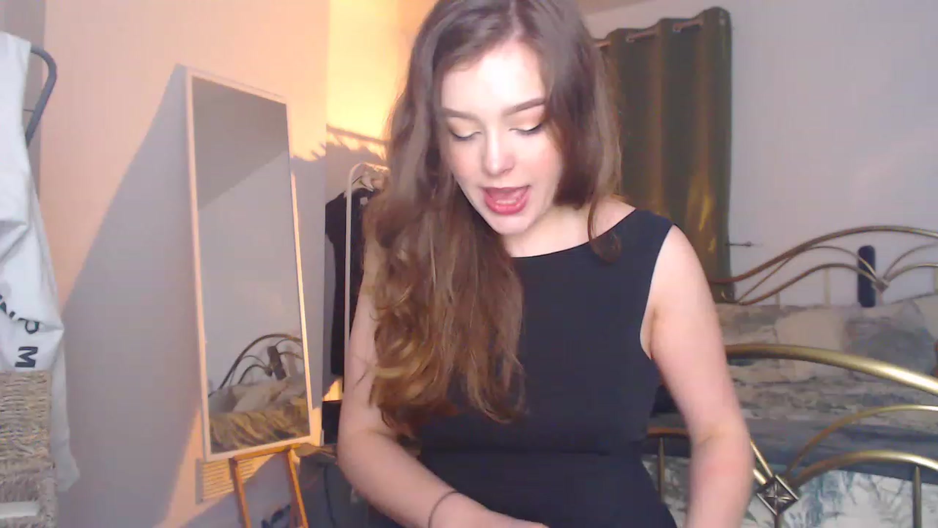 Gallery image thumbnail from KittyCash3w's myfreecams stream on, 12/31/2022, 19:26 image 5 of 20