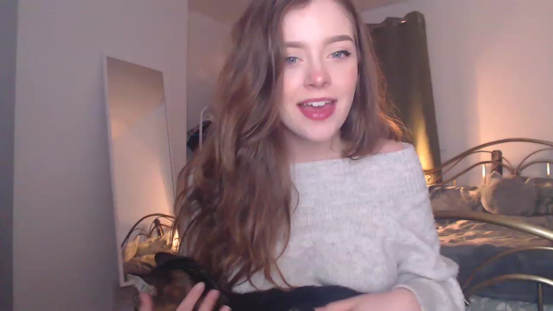 Gallery image thumbnail from KittyCash3w's myfreecams stream on, 01/17/2023, 18:52 image 13 of 20