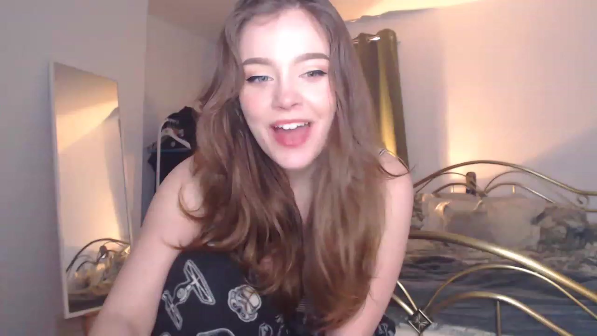 Gallery image thumbnail from KittyCash3w's myfreecams stream on, 01/19/2023, 21:52 image 2 of 20