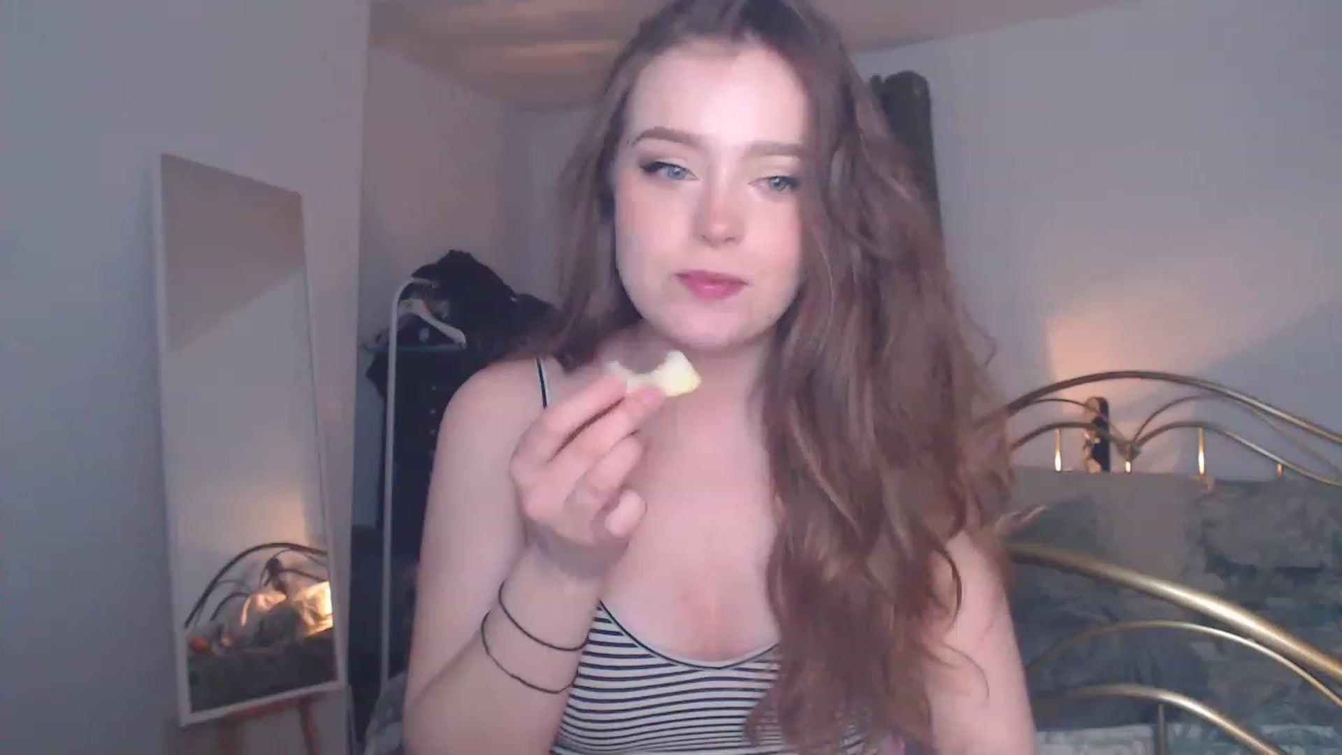 Gallery image thumbnail from KittyCash3w's myfreecams stream on, 01/21/2023, 19:37 image 12 of 20