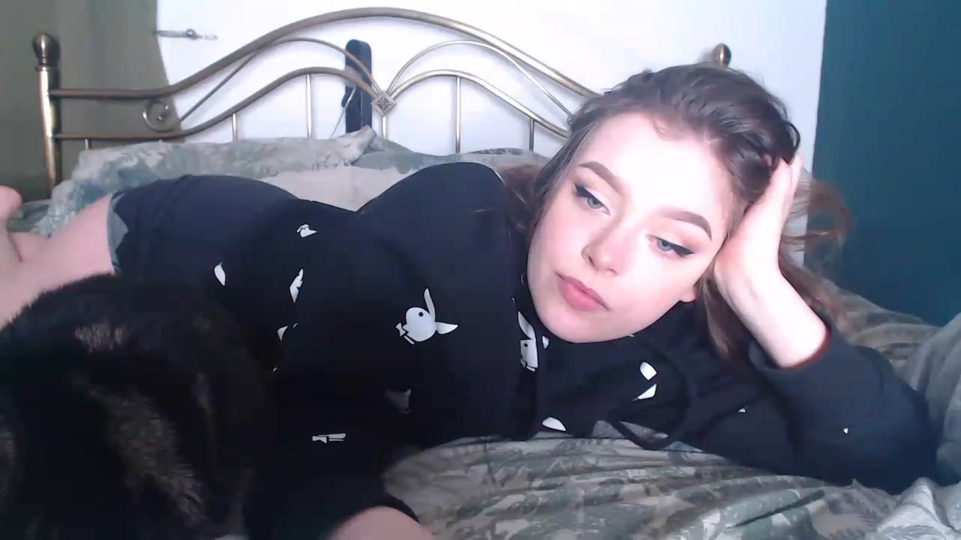 Gallery image thumbnail from KittyCash3w's myfreecams stream on, 01/29/2023, 16:44 image 14 of 20
