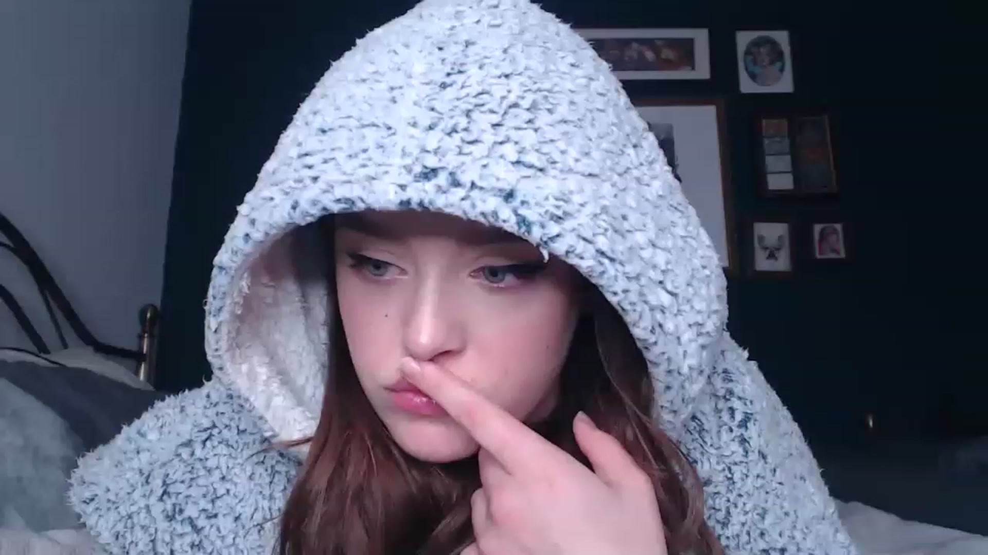 Gallery image thumbnail from KittyCash3w's myfreecams stream on, 02/23/2023, 20:58 image 8 of 20
