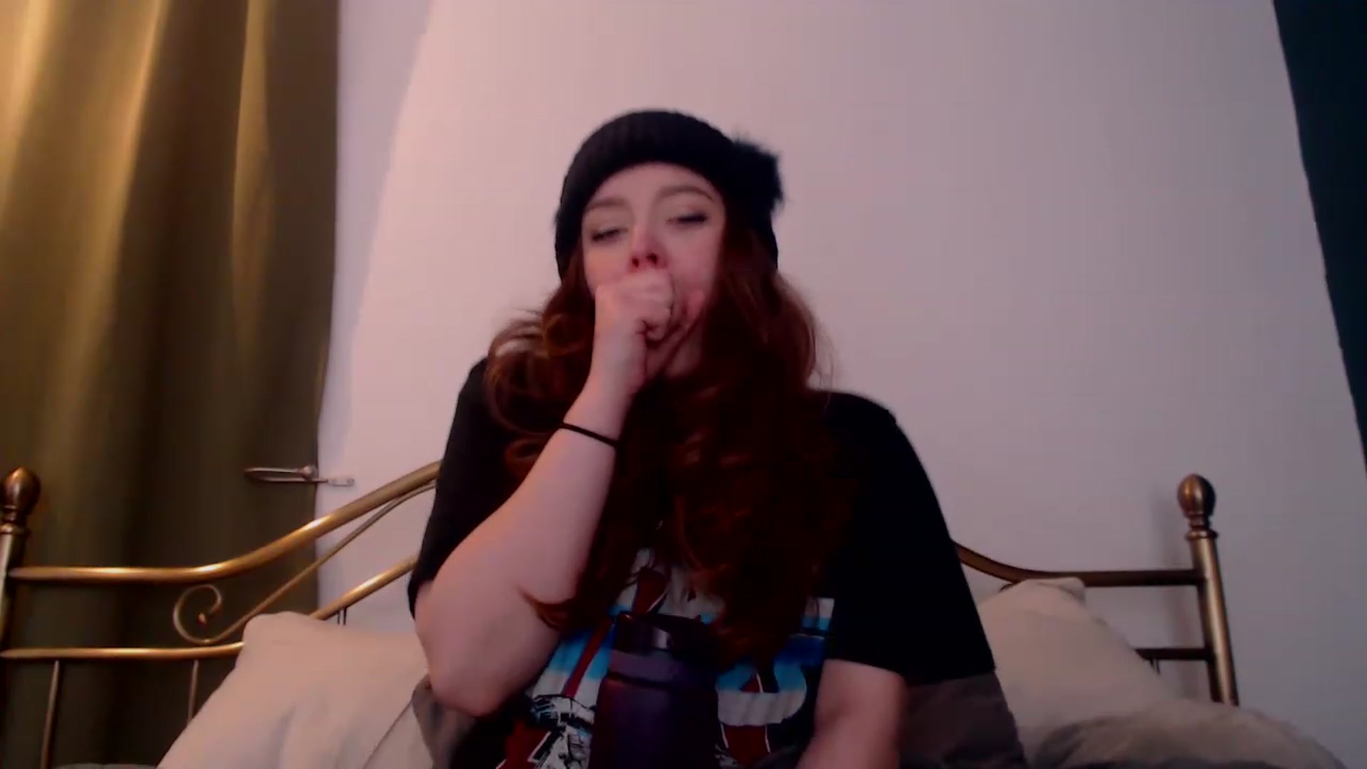 Gallery image thumbnail from KittyCash3w's myfreecams stream on, 03/08/2023, 19:48 image 16 of 20