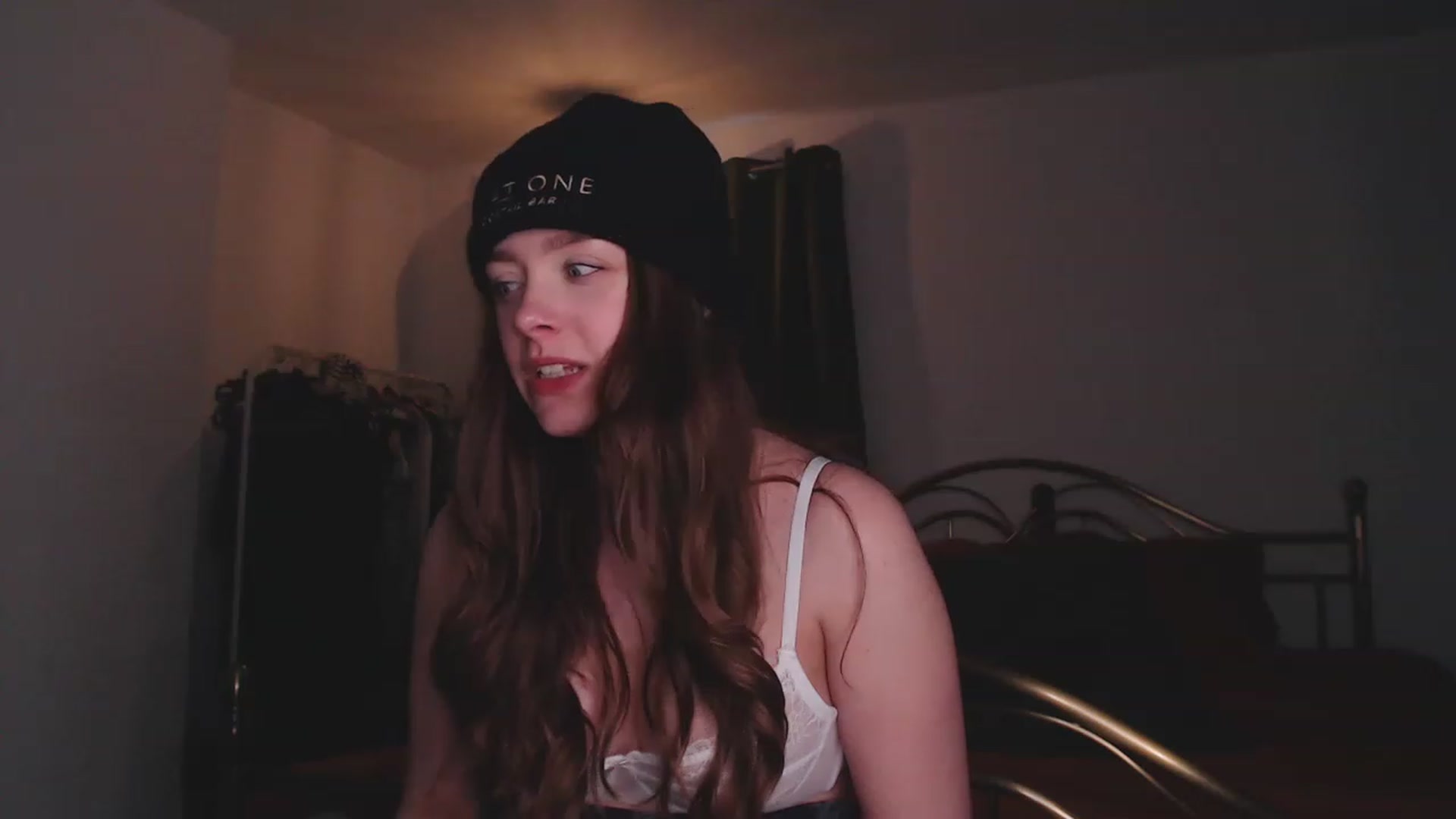 Gallery image thumbnail from KittyCash3w's myfreecams stream on, 04/07/2023, 16:14 image 13 of 20