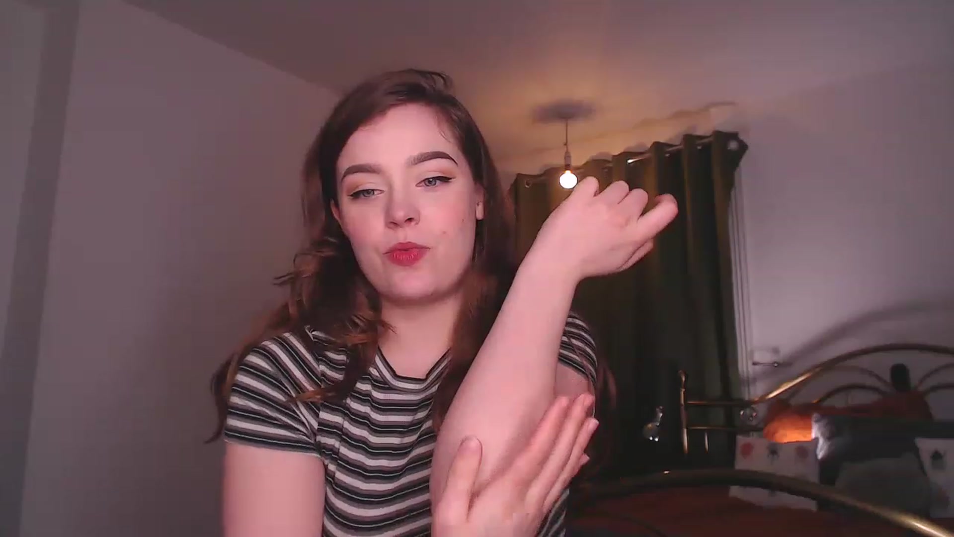 Gallery image thumbnail from KittyCash3w's myfreecams stream on, 04/12/2023, 19:32 image 17 of 20