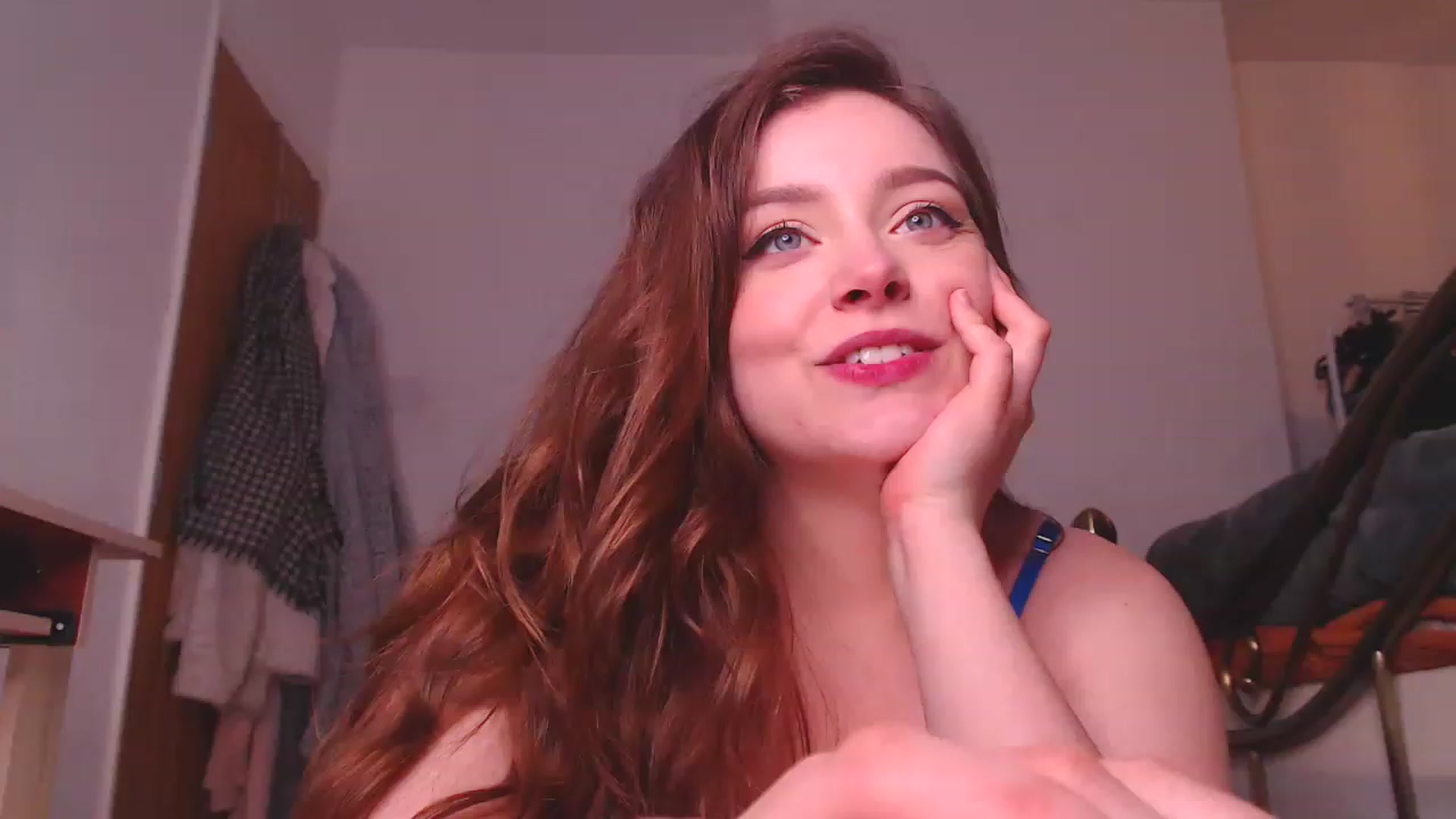 Gallery image thumbnail from KittyCash3w's myfreecams stream on, 04/14/2023, 19:39 image 3 of 20