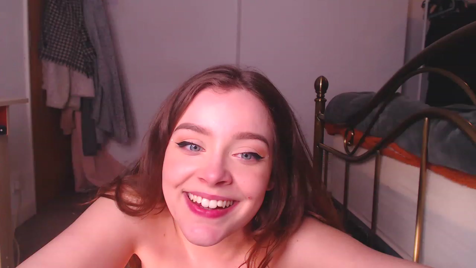 Gallery image thumbnail from KittyCash3w's myfreecams stream on, 04/14/2023, 19:39 image 20 of 20