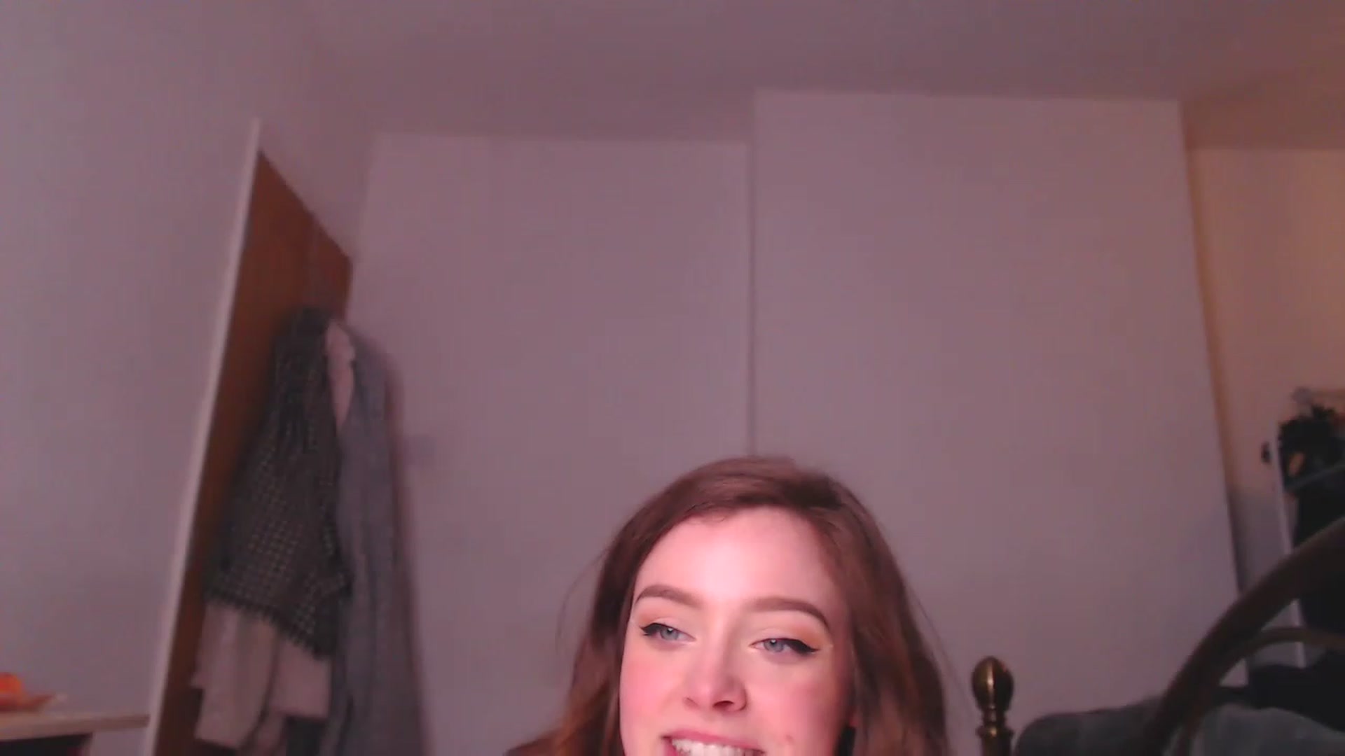 Gallery image thumbnail from KittyCash3w's myfreecams stream on, 04/14/2023, 19:39 image 5 of 20