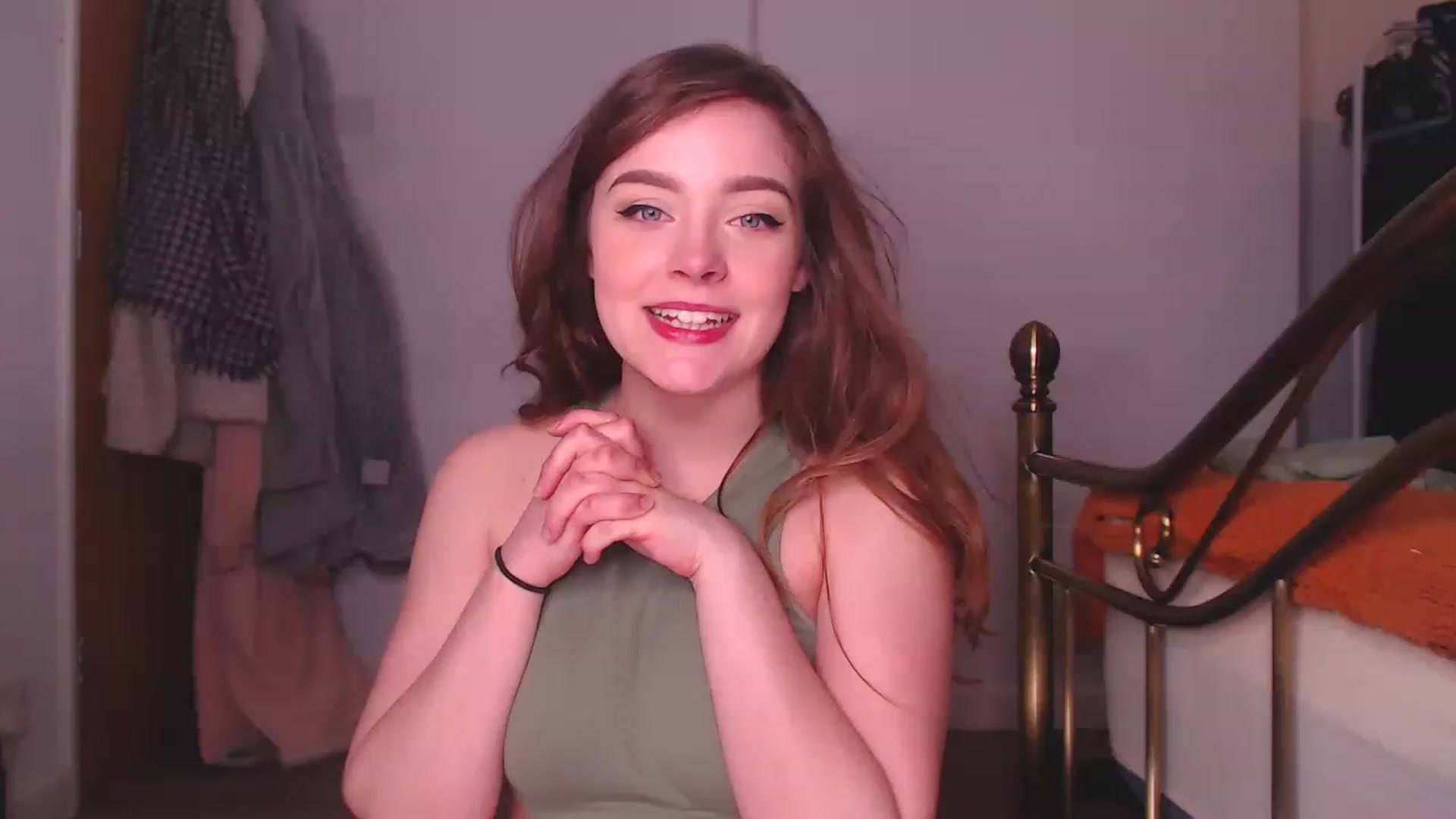 Gallery image thumbnail from KittyCash3w's myfreecams stream on, 04/19/2023, 19:17 image 7 of 20