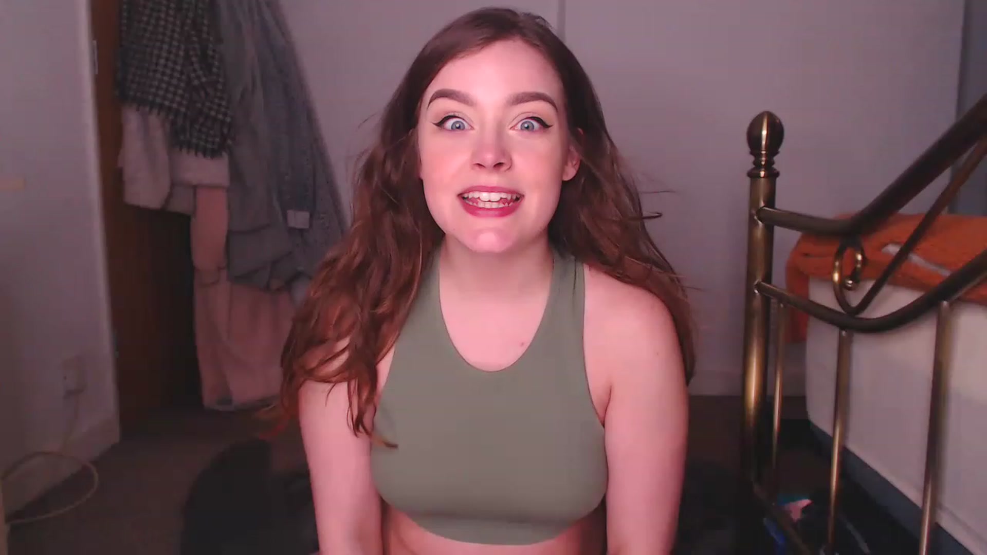 Gallery image thumbnail from KittyCash3w's myfreecams stream on, 04/19/2023, 19:17 image 5 of 20