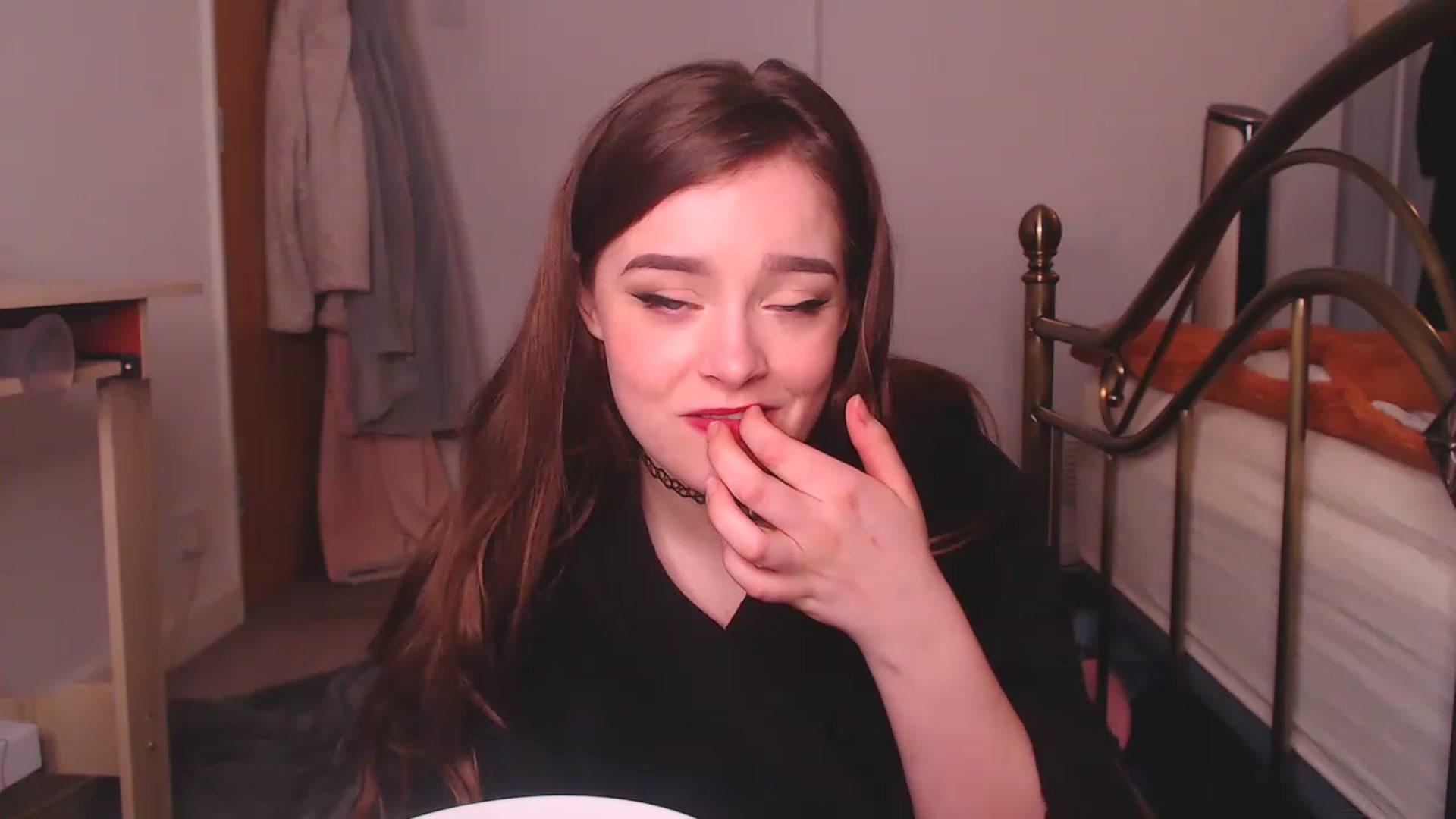 Gallery image thumbnail from KittyCash3w's myfreecams stream on, 04/26/2023, 18:39 image 15 of 20