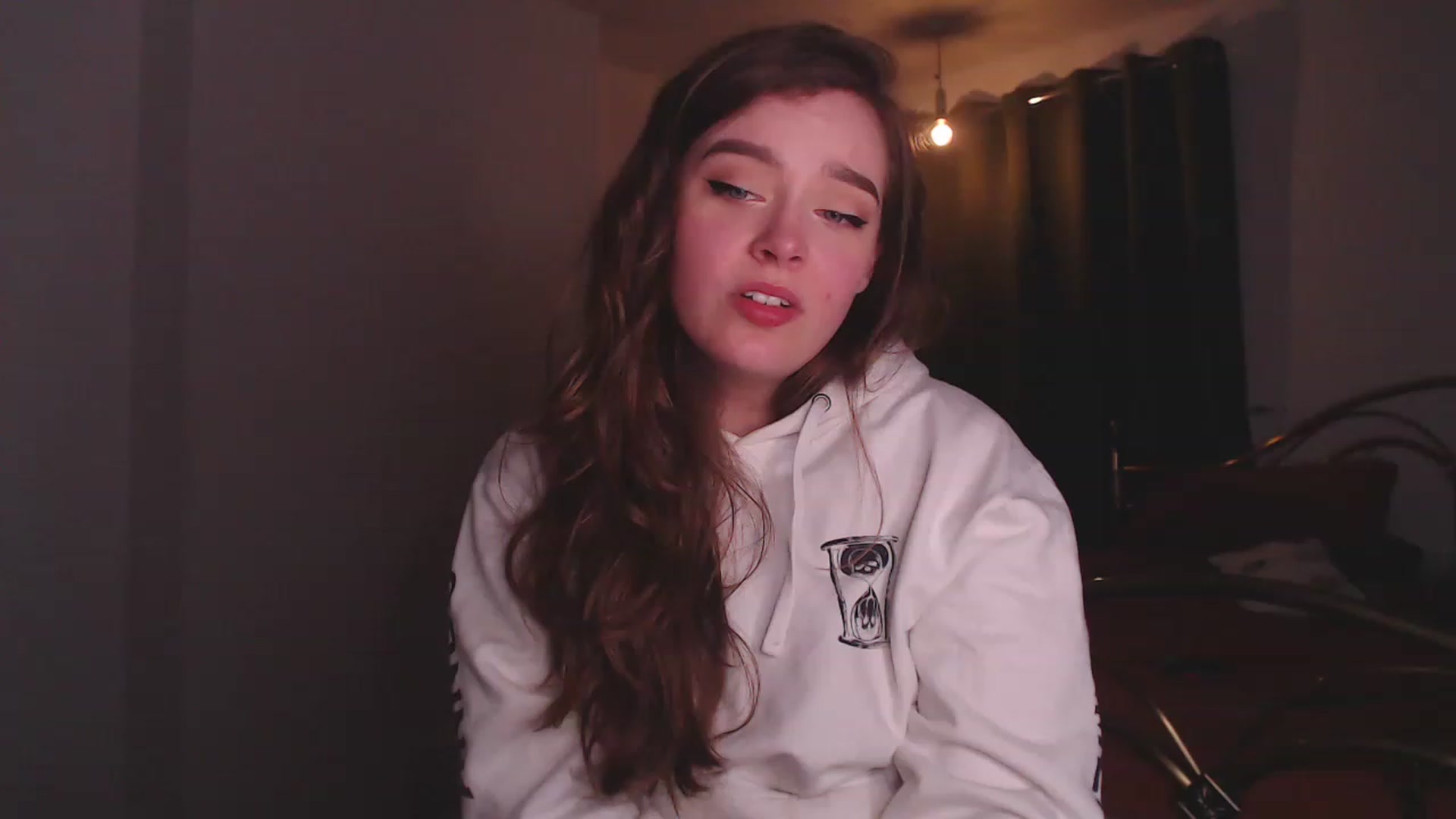 Gallery image thumbnail from KittyCash3w's myfreecams stream on, 05/04/2023, 20:34 image 14 of 20
