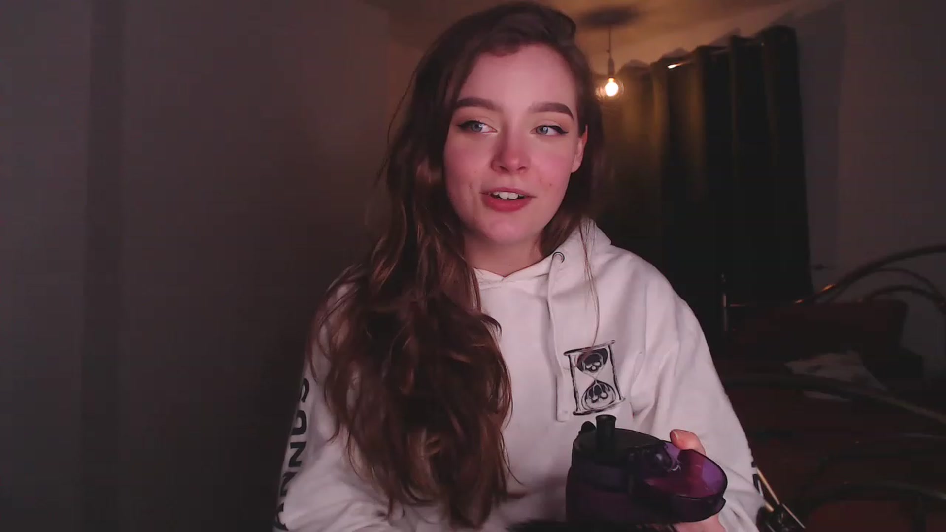 Gallery image thumbnail from KittyCash3w's myfreecams stream on, 05/04/2023, 20:34 image 10 of 20