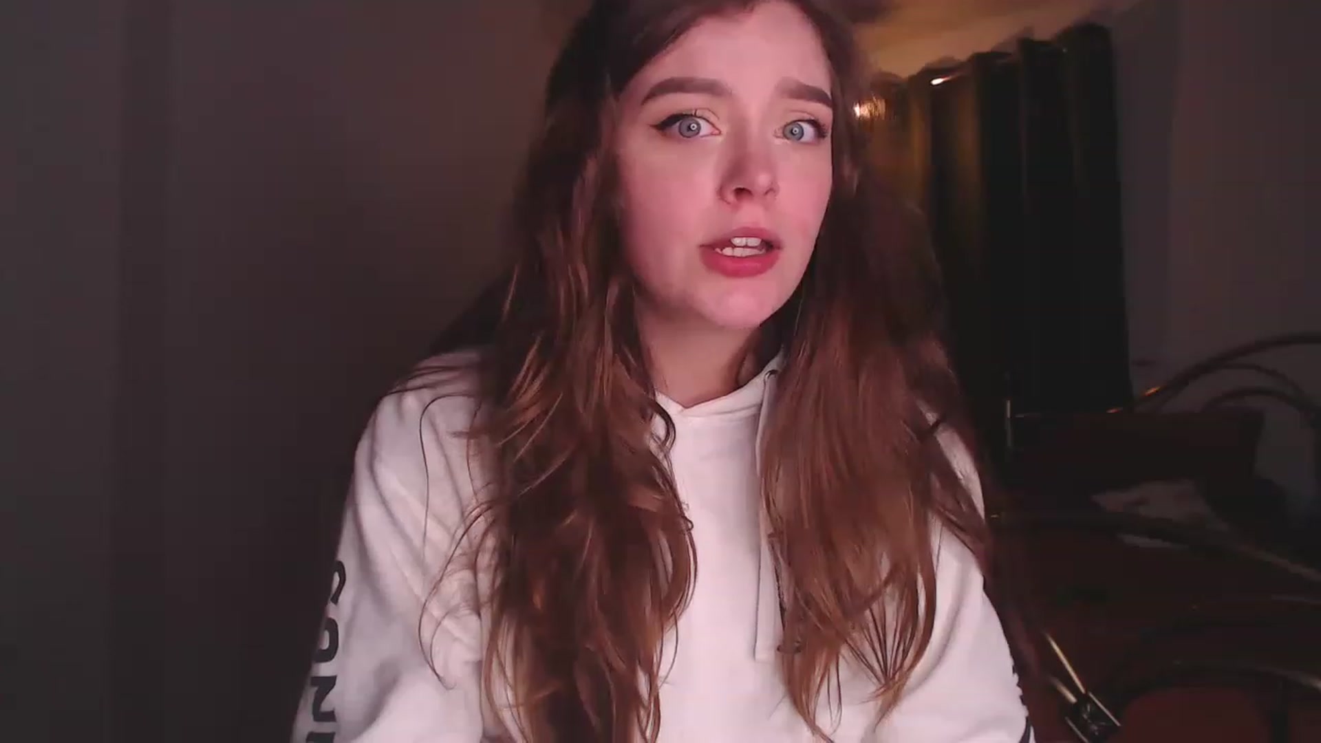 Gallery image thumbnail from KittyCash3w's myfreecams stream on, 05/04/2023, 20:34 image 19 of 20
