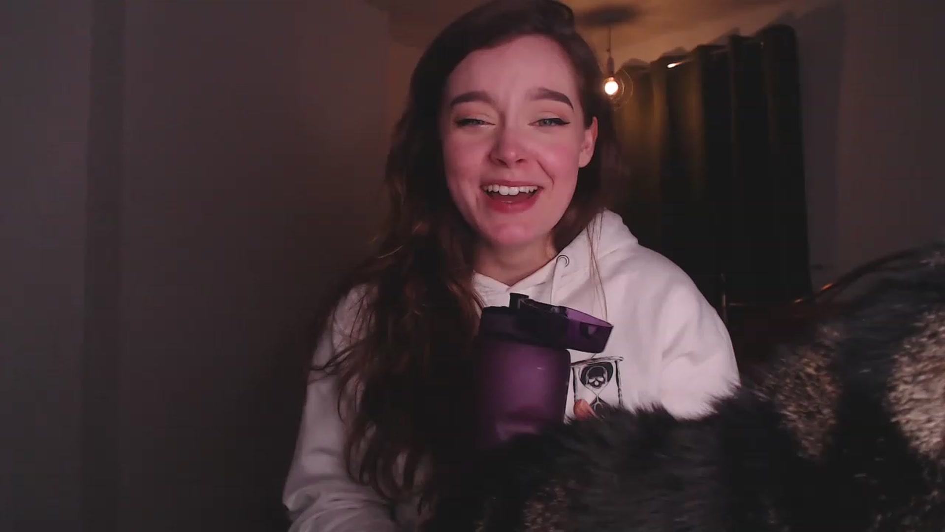 Gallery image thumbnail from KittyCash3w's myfreecams stream on, 05/04/2023, 20:34 image 9 of 20