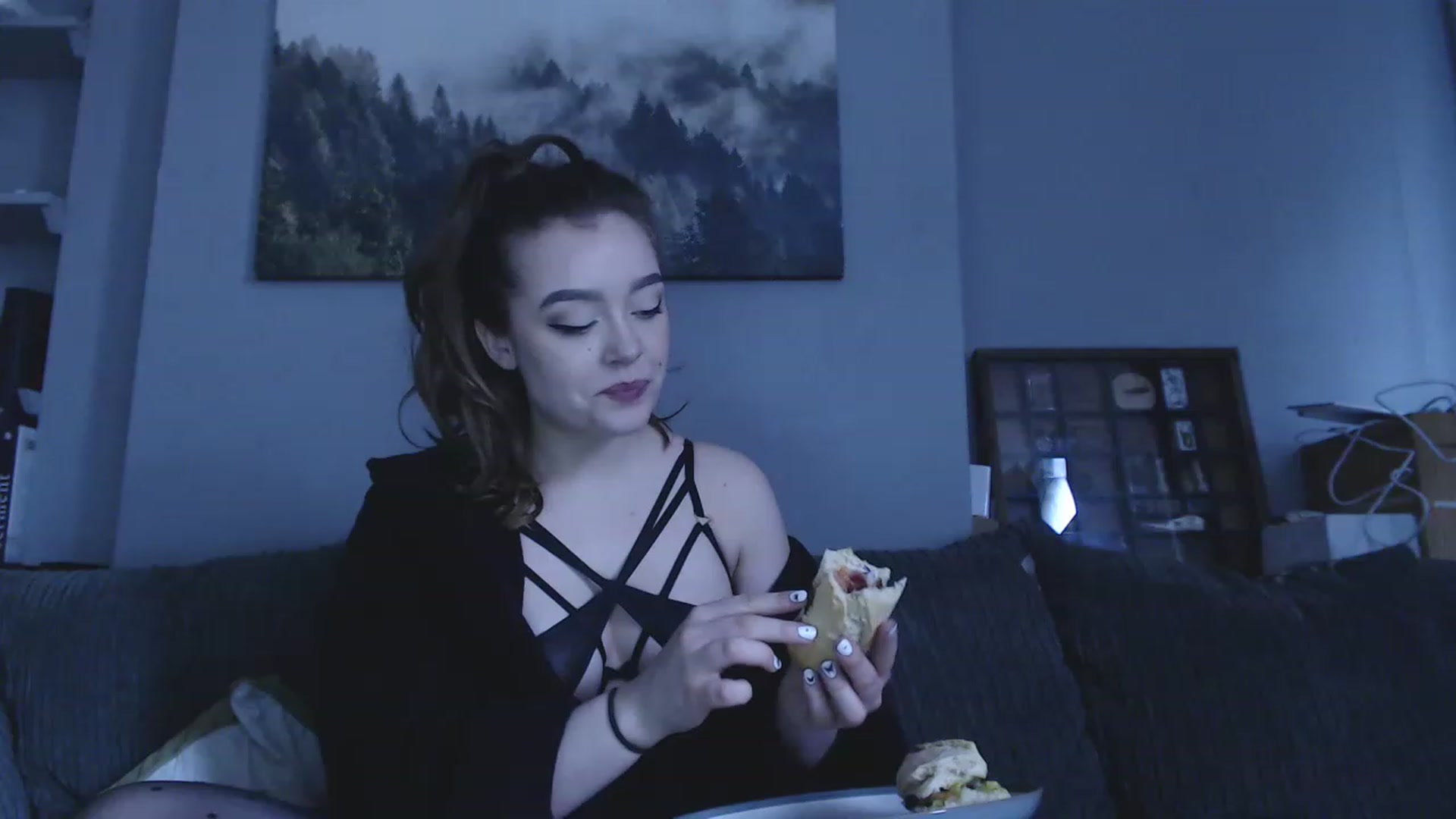 Gallery image thumbnail from KittyCash3w's myfreecams stream on, 05/12/2023, 16:20 image 20 of 20