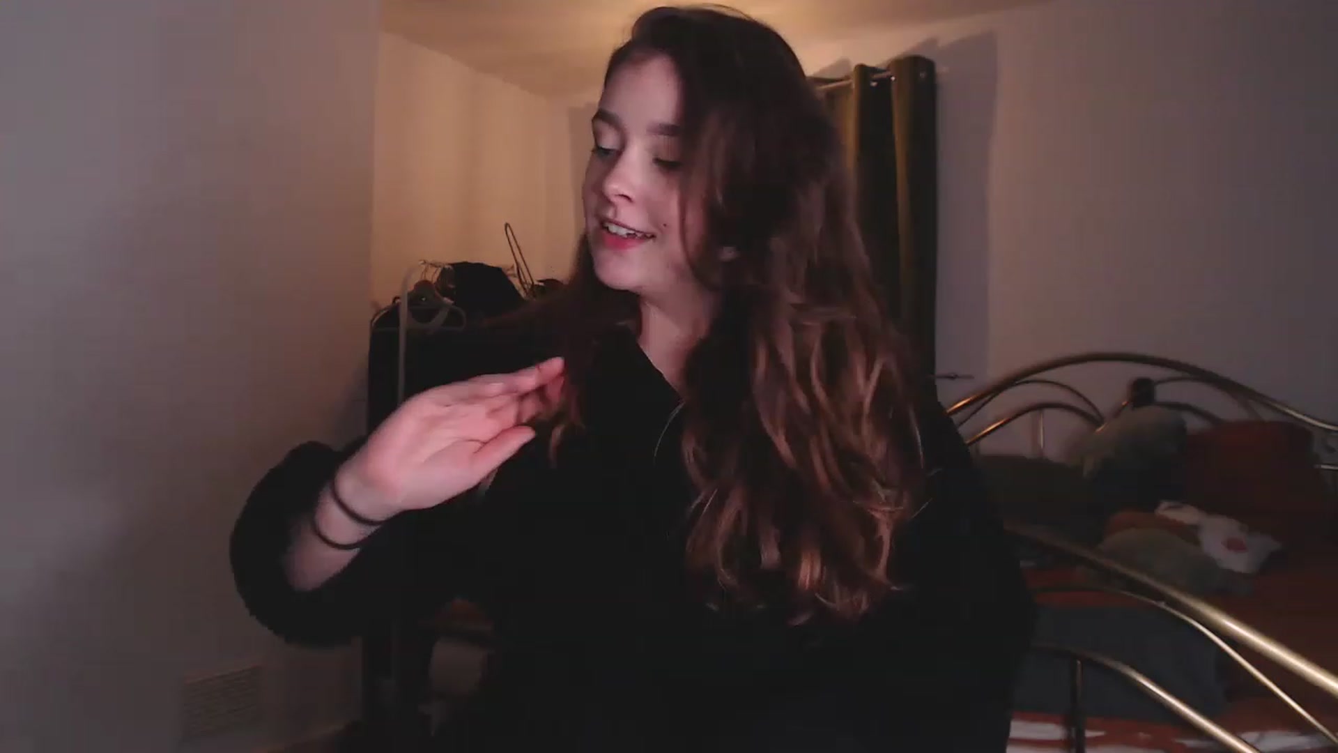 Gallery image thumbnail from KittyCash3w's myfreecams stream on, 05/12/2023, 17:40 image 13 of 20