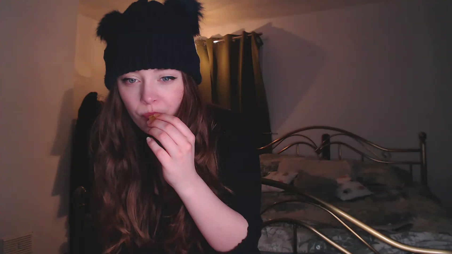Gallery image thumbnail from KittyCash3w's myfreecams stream on, 05/17/2023, 19:29 image 20 of 20