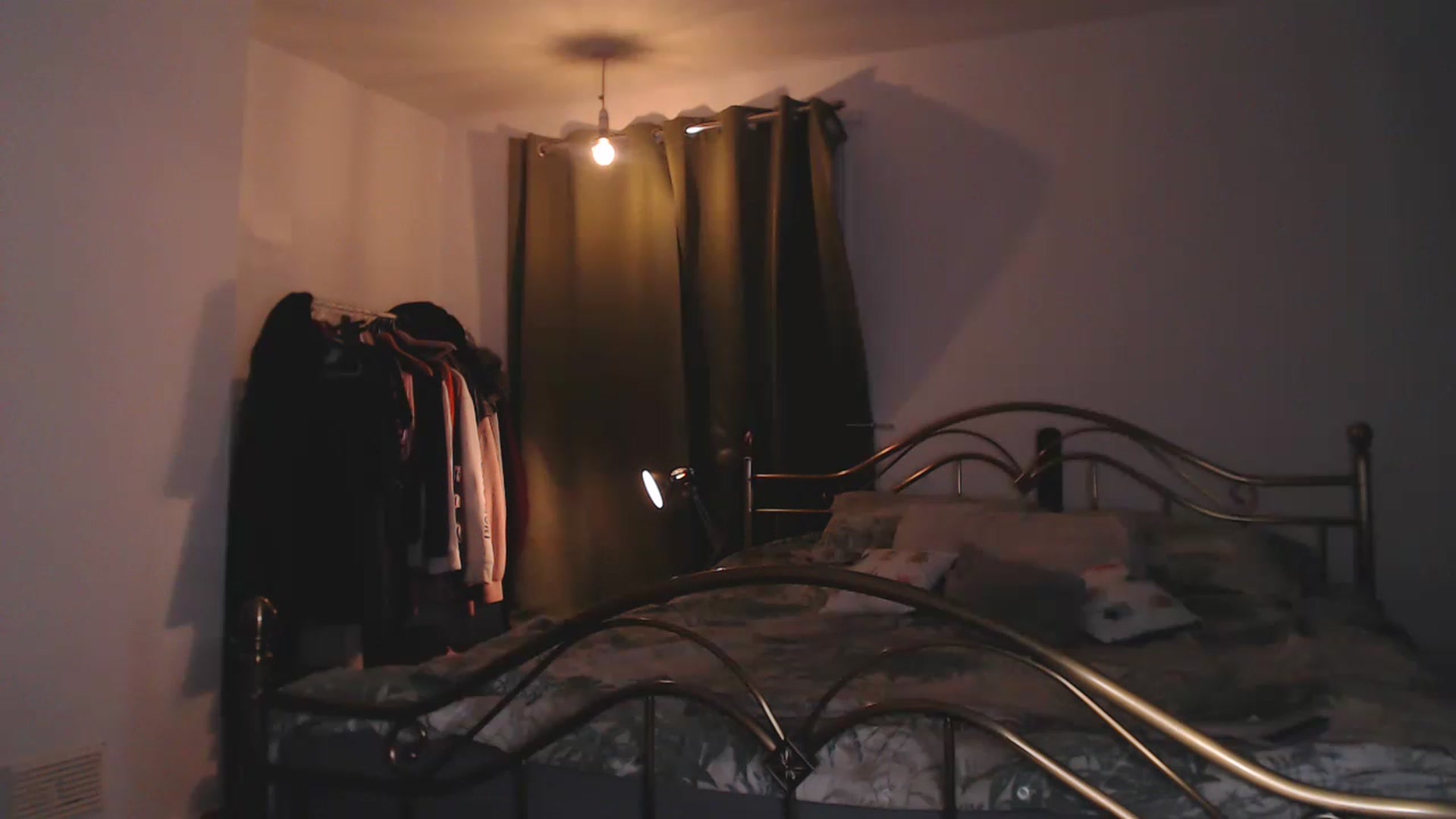 Gallery image thumbnail from KittyCash3w's myfreecams stream on, 05/17/2023, 19:29 image 19 of 20