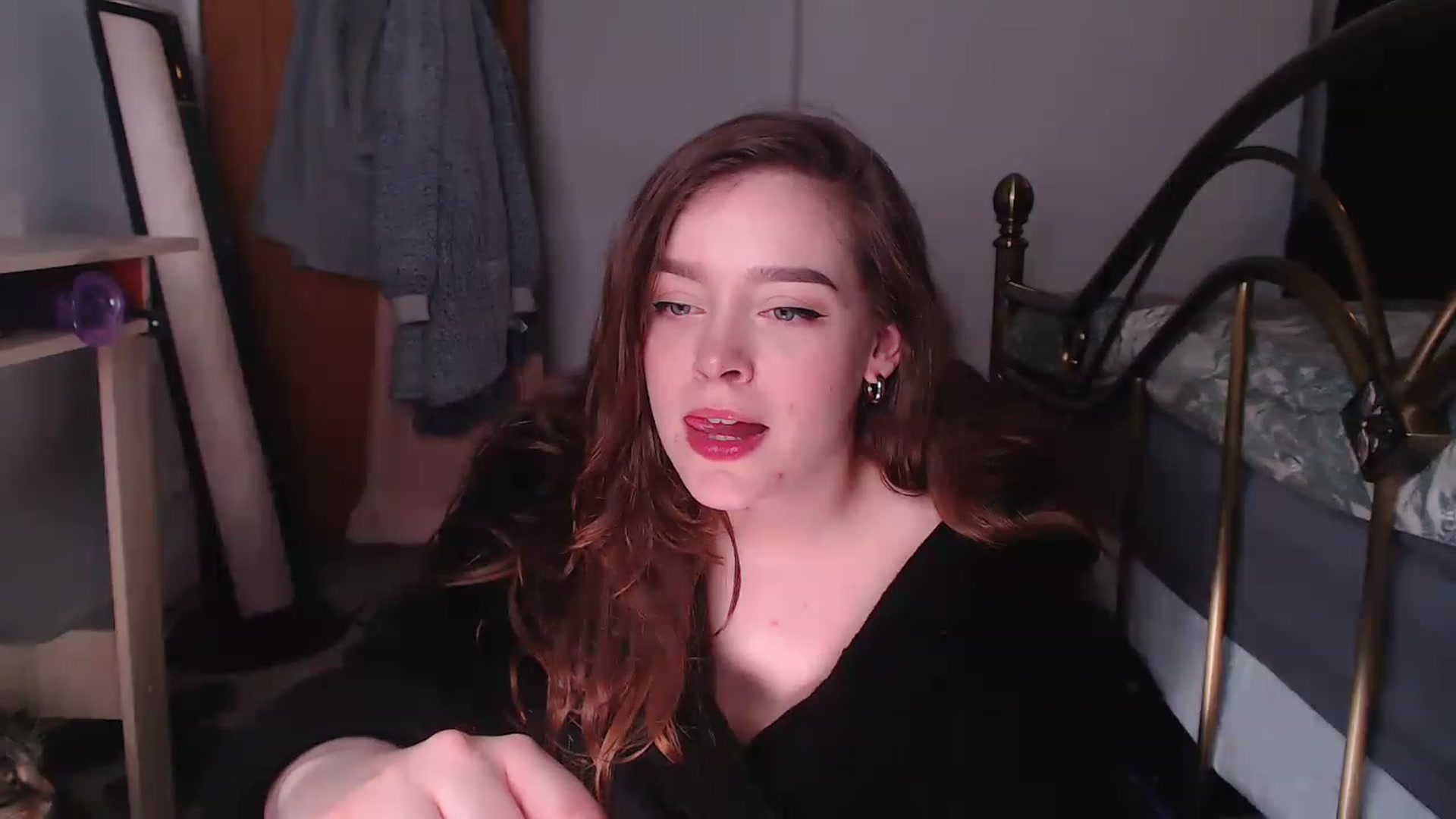 Gallery image thumbnail from KittyCash3w's myfreecams stream on, 05/20/2023, 19:30 image 9 of 20