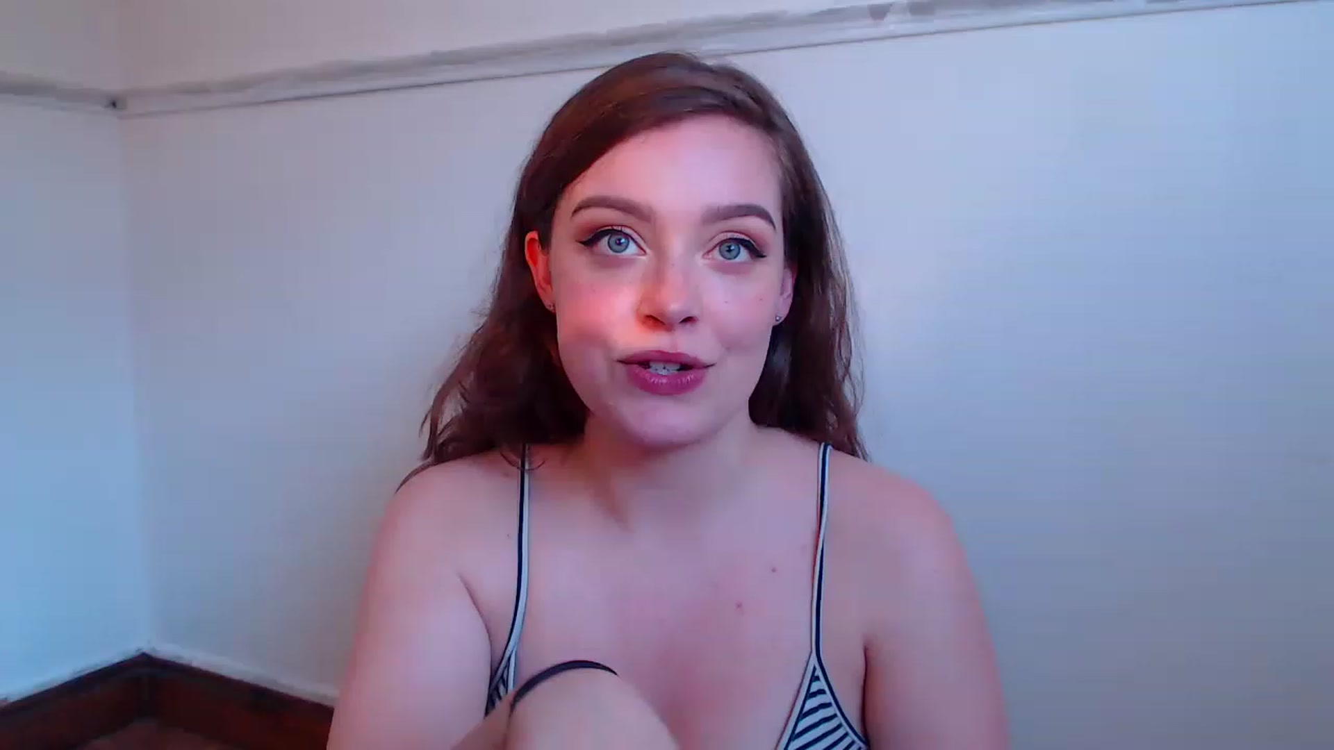 Gallery image thumbnail from KittyCash3w's myfreecams stream on, 06/10/2023, 19:37 image 14 of 20