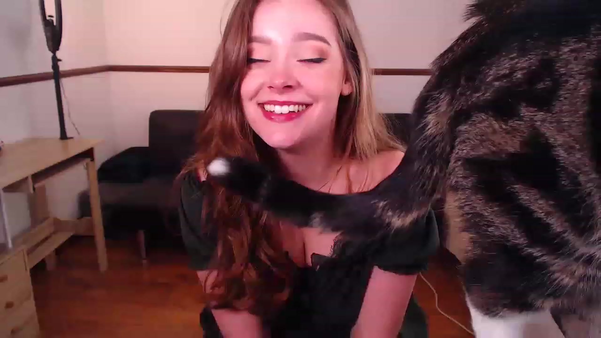 Gallery image thumbnail from KittyCash3w's myfreecams stream on, 07/05/2023, 17:44 image 15 of 20