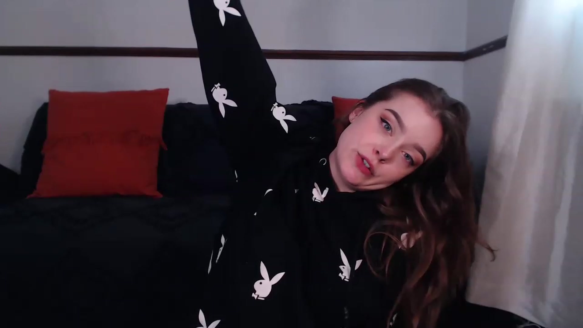 Gallery image thumbnail from KittyCash3w's myfreecams stream on, 07/20/2023, 17:46 image 18 of 20