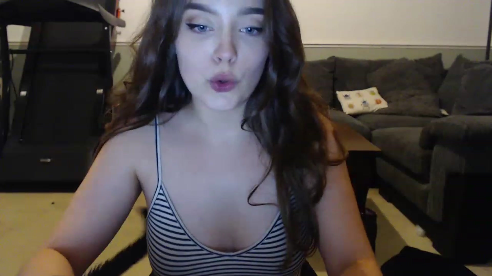 Gallery image thumbnail from KittyCash3w's myfreecams stream on, 07/21/2023, 03:33 image 3 of 20