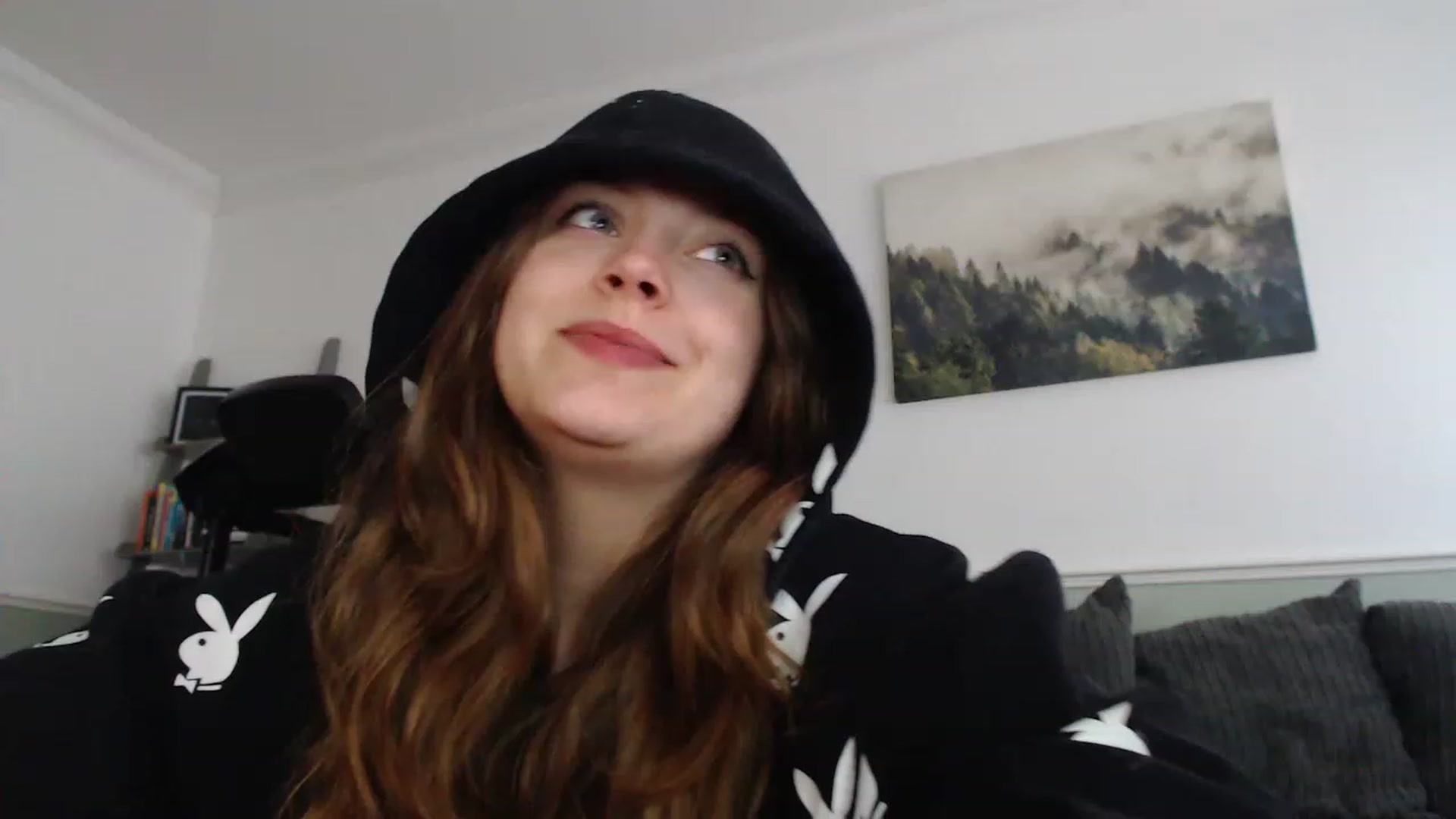 Gallery image thumbnail from KittyCash3w's myfreecams stream on, 07/21/2023, 19:32 image 5 of 20