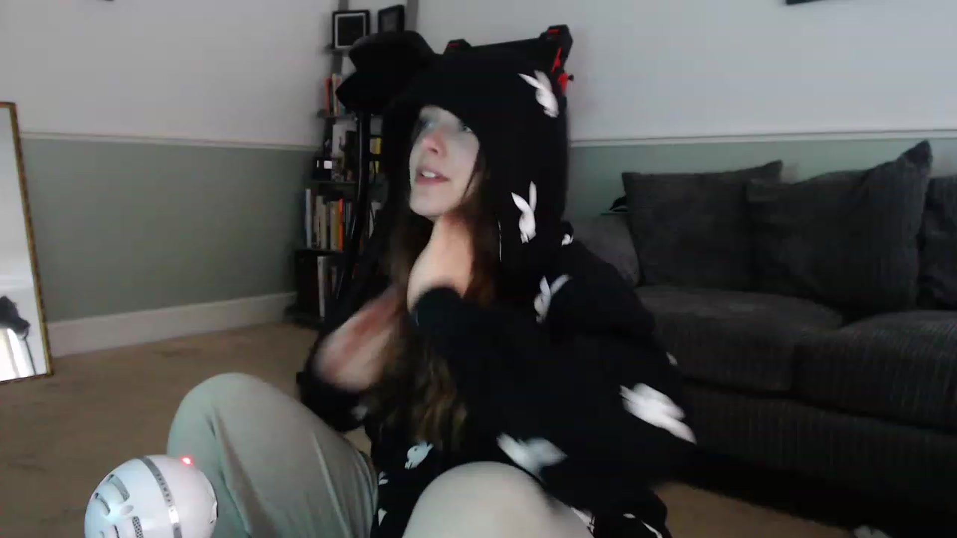 Gallery image thumbnail from KittyCash3w's myfreecams stream on, 07/21/2023, 19:32 image 19 of 20