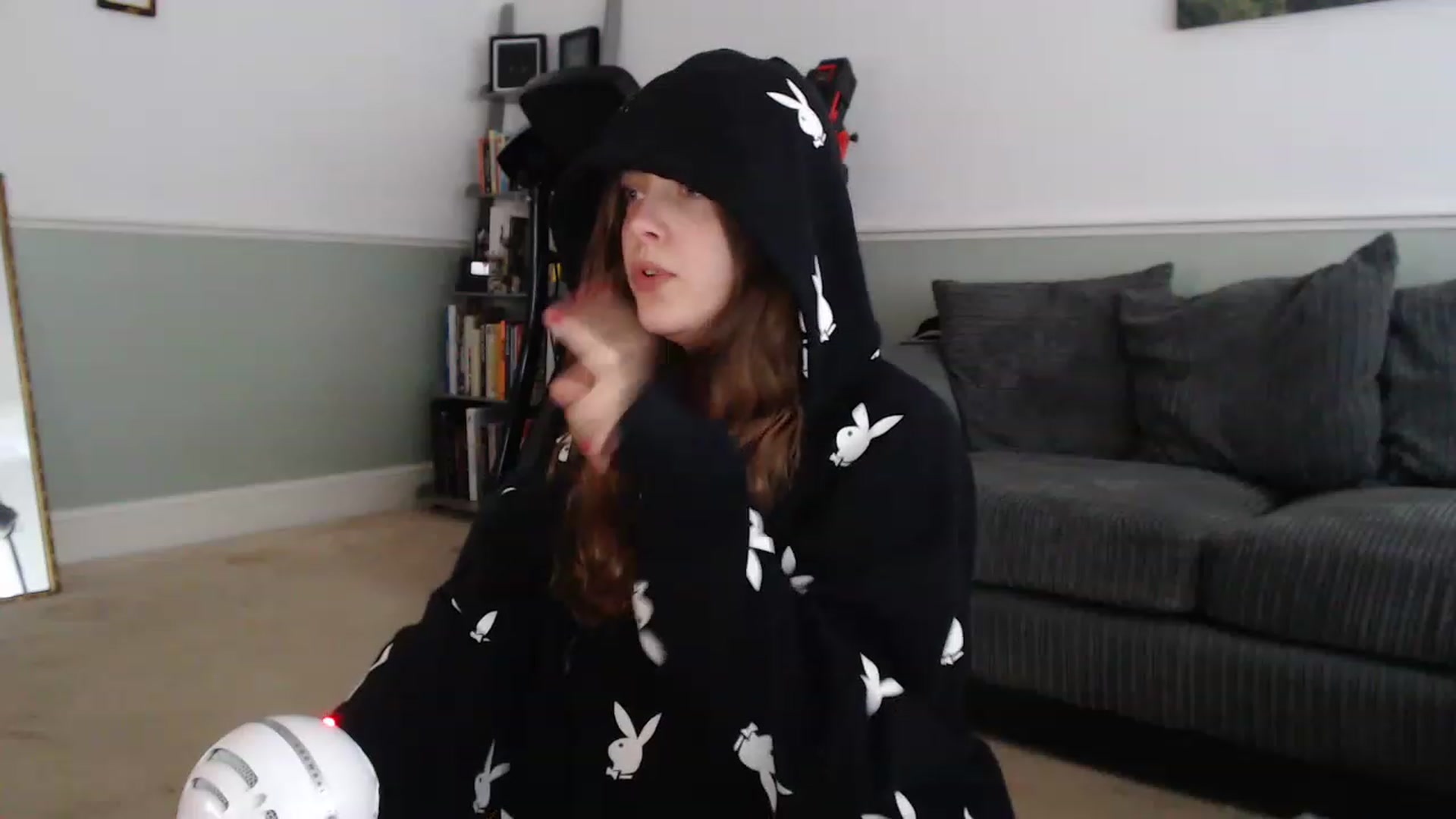 Gallery image thumbnail from KittyCash3w's myfreecams stream on, 07/21/2023, 19:32 image 16 of 20