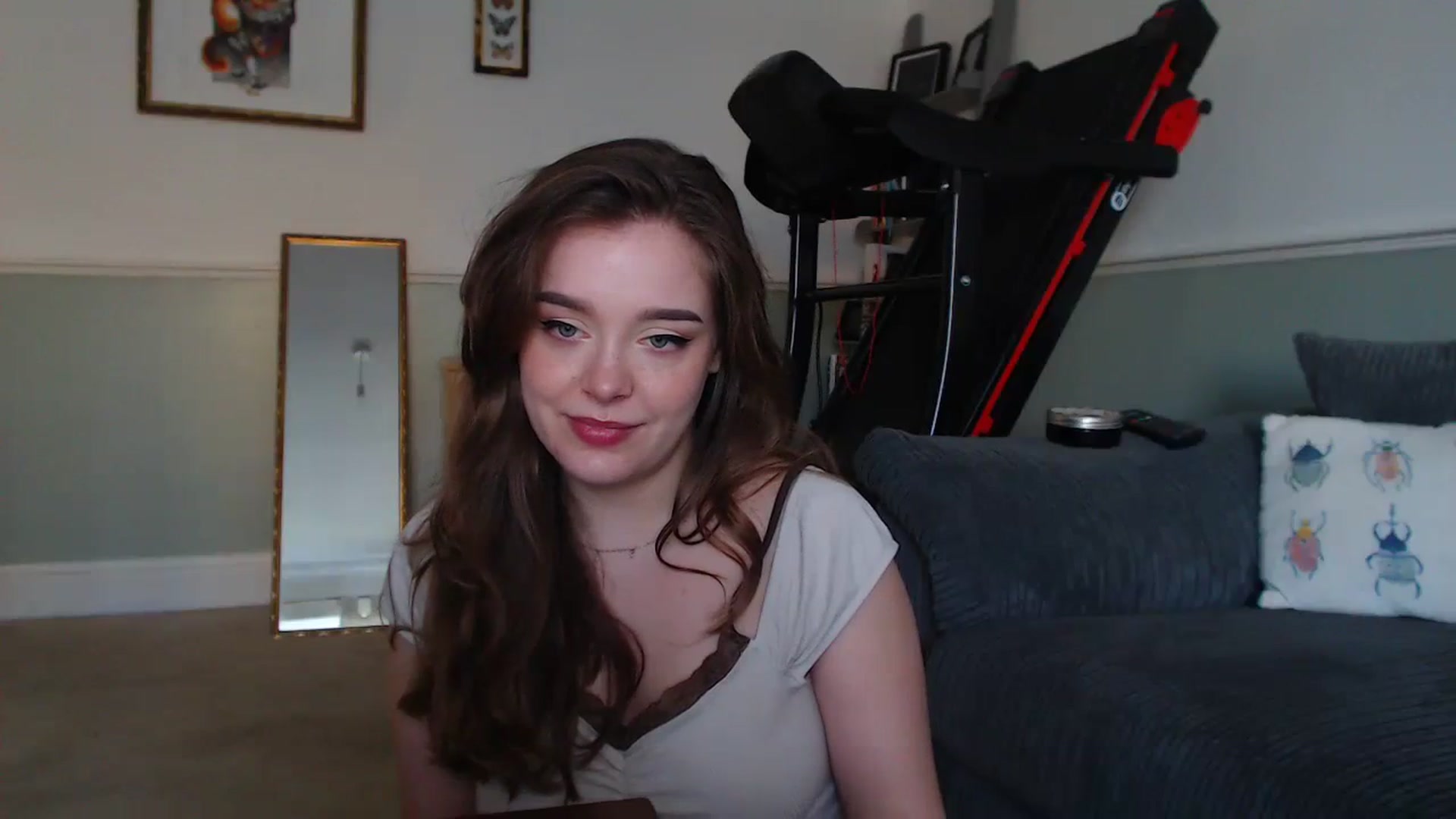 Gallery image thumbnail from KittyCash3w's myfreecams stream on, 08/10/2023, 19:40 image 3 of 20