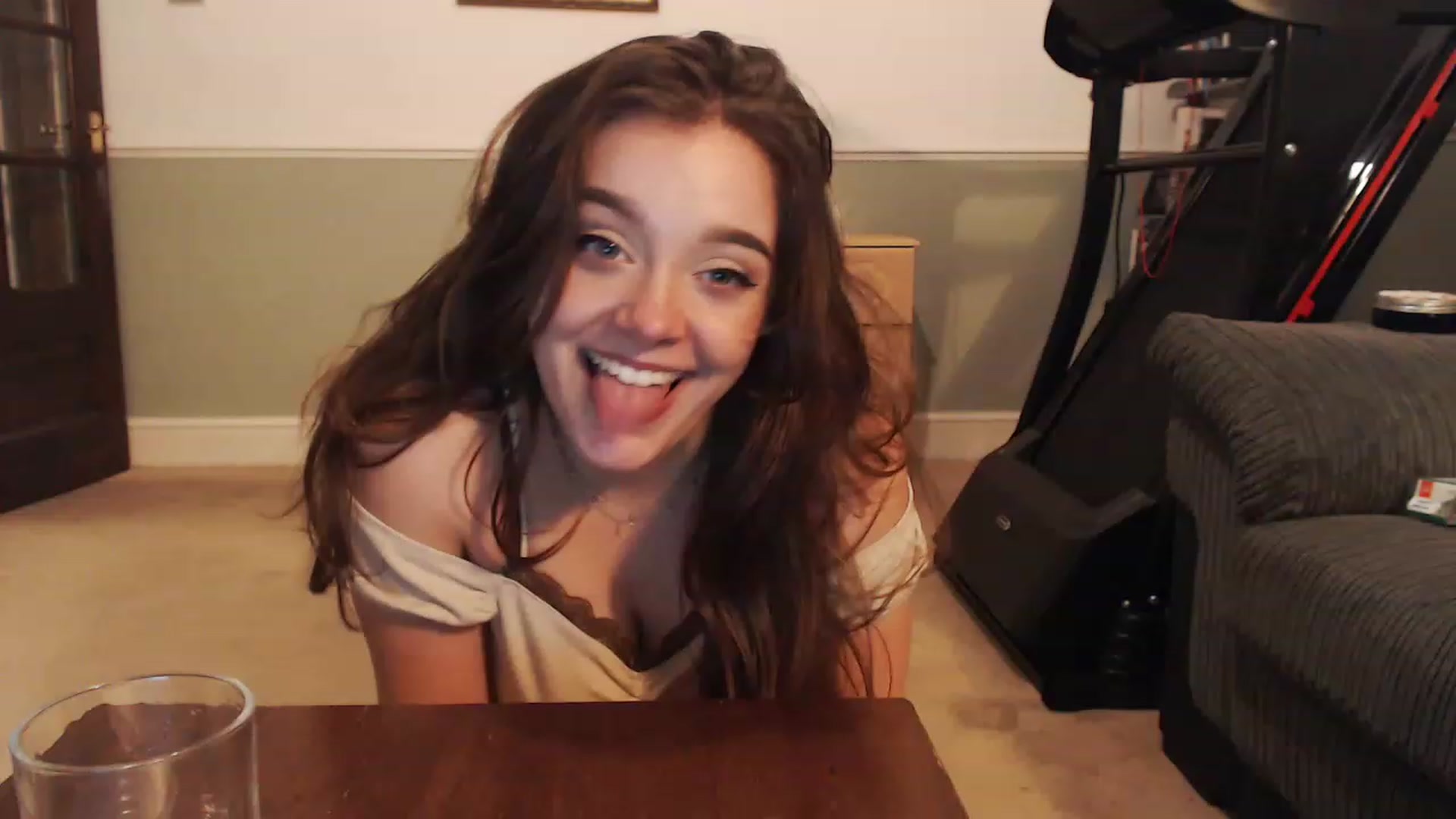Gallery image thumbnail from KittyCash3w's myfreecams stream on, 08/10/2023, 20:48 image 18 of 20