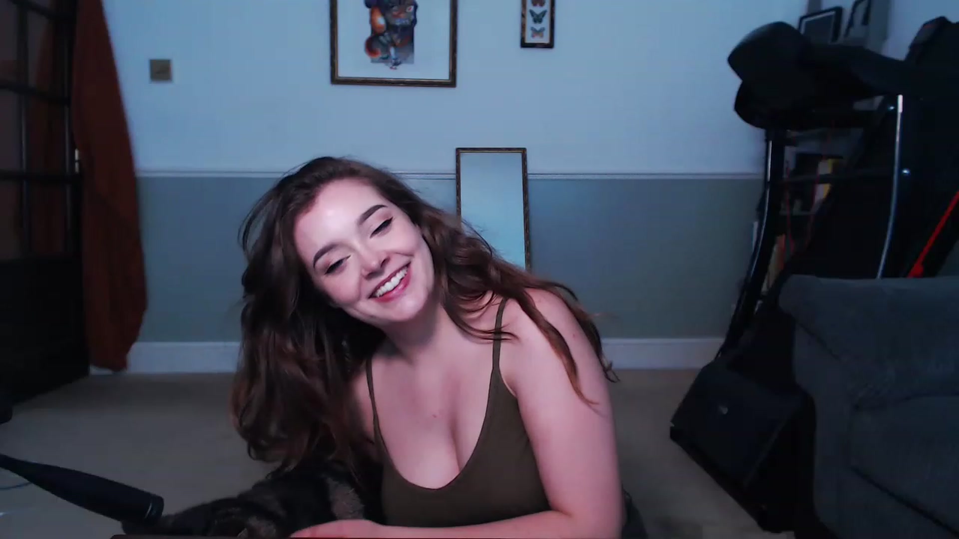 Gallery image thumbnail from KittyCash3w's myfreecams stream on, 08/16/2023, 17:41 image 16 of 20