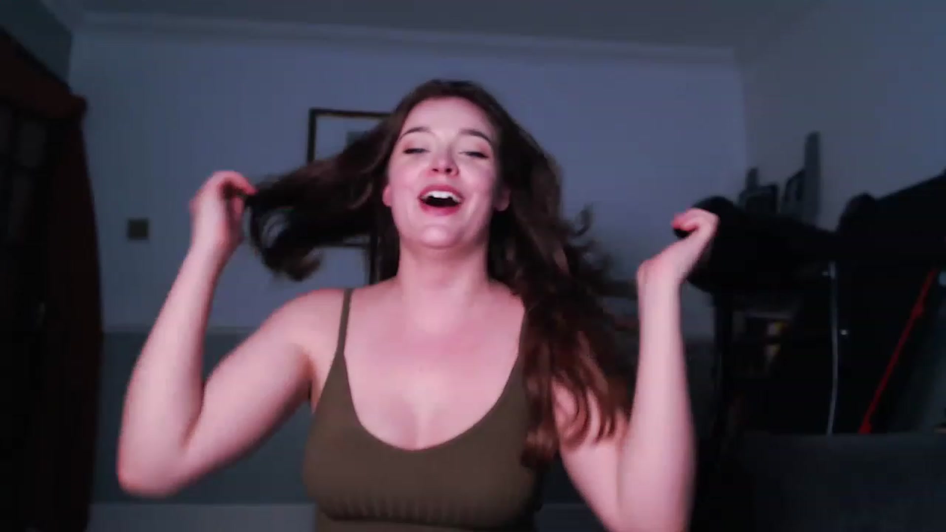 Gallery image thumbnail from KittyCash3w's myfreecams stream on, 08/16/2023, 19:49 image 9 of 20