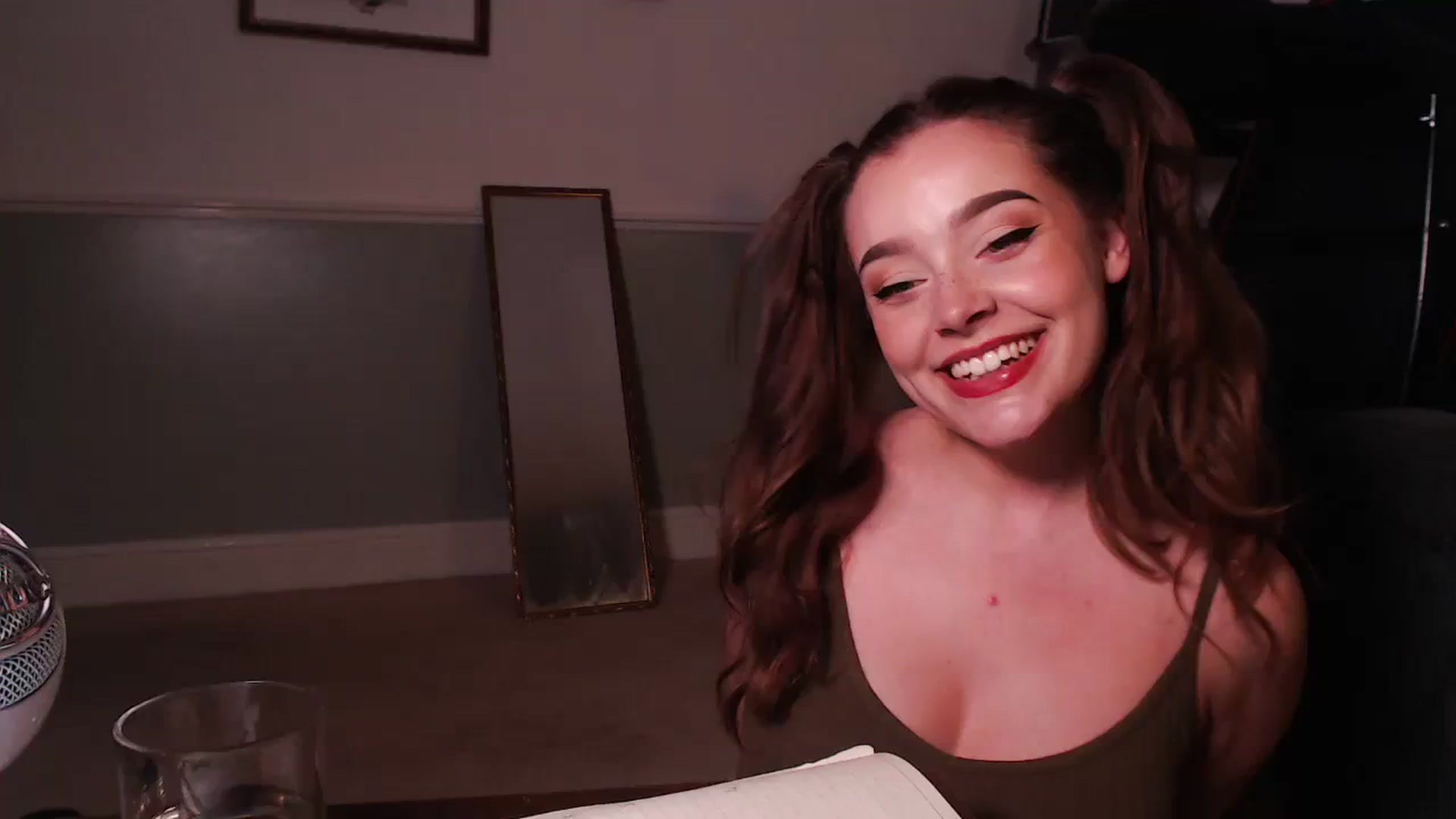 Gallery image thumbnail from KittyCash3w's myfreecams stream on, 08/29/2023, 20:02 image 13 of 20