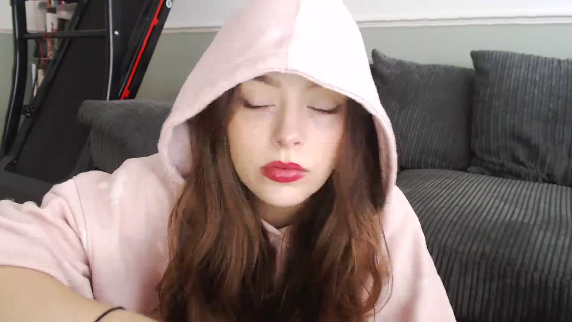 Gallery image thumbnail from KittyCash3w's myfreecams stream on, 09/03/2023, 16:21 image 3 of 20