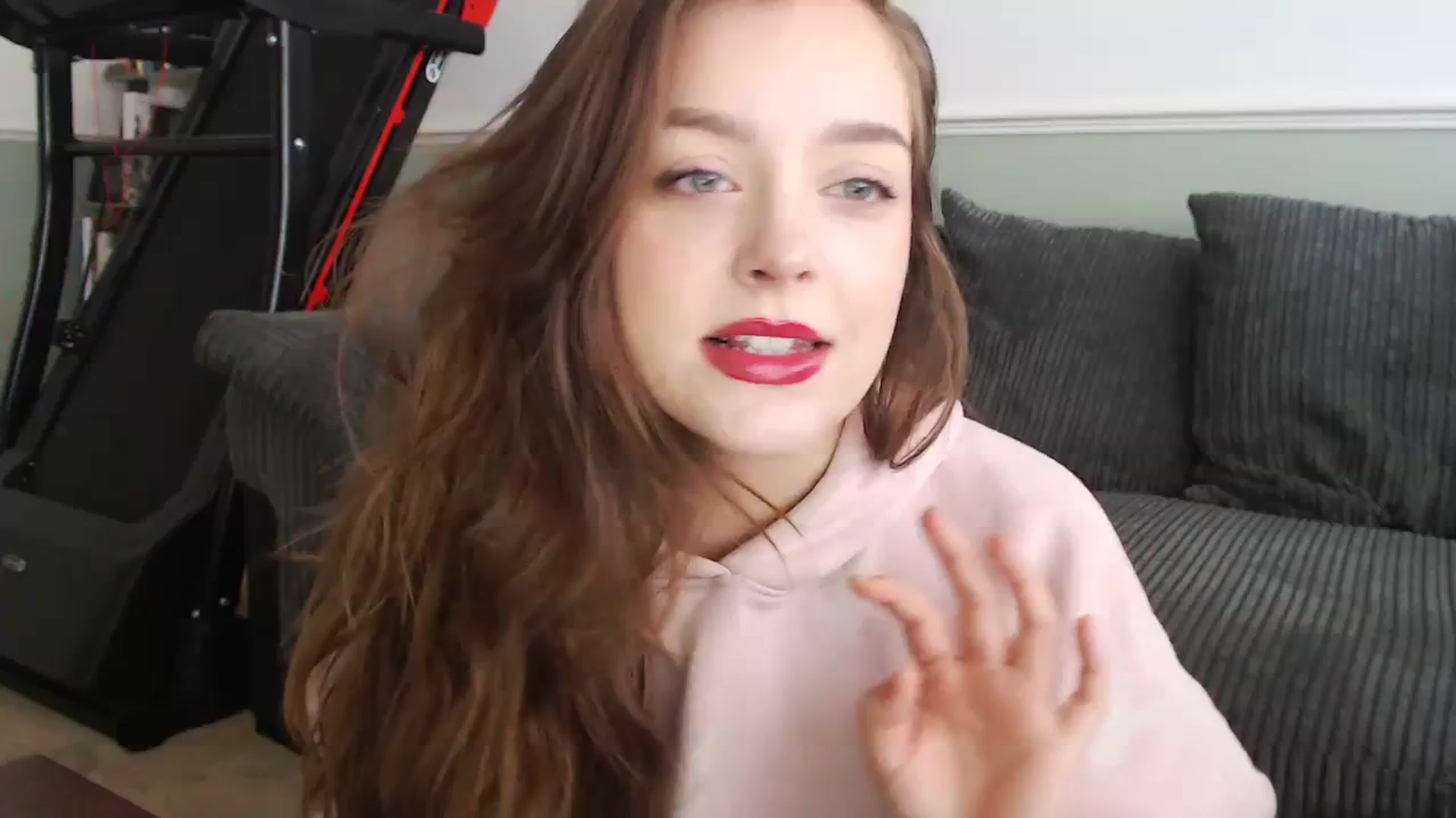 Gallery image thumbnail from KittyCash3w's myfreecams stream on, 09/03/2023, 16:21 image 1 of 20