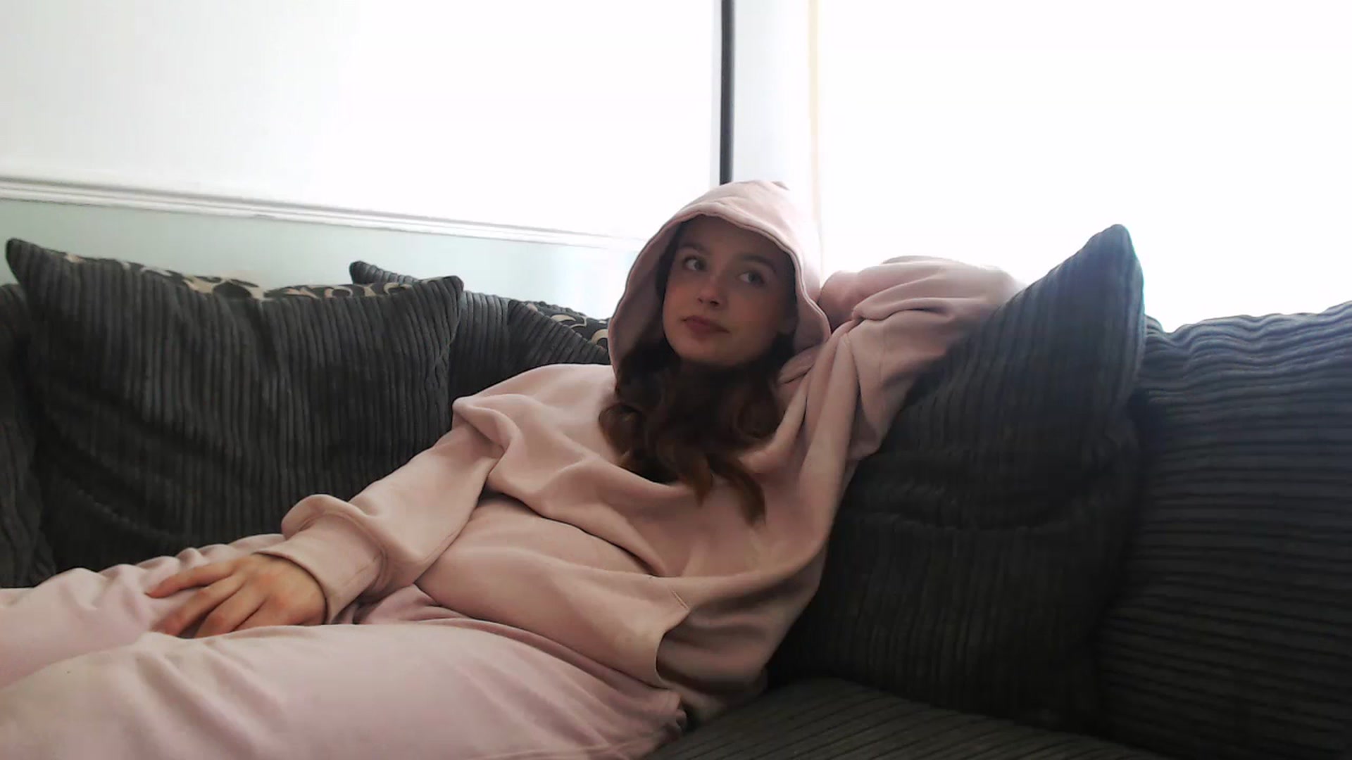 Gallery image thumbnail from KittyCash3w's myfreecams stream on, 09/03/2023, 17:08 image 7 of 20