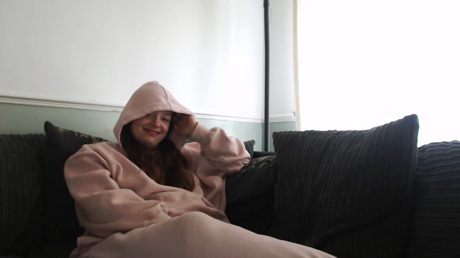 Gallery image thumbnail from KittyCash3w's myfreecams stream on, 09/03/2023, 18:06 image 9 of 20